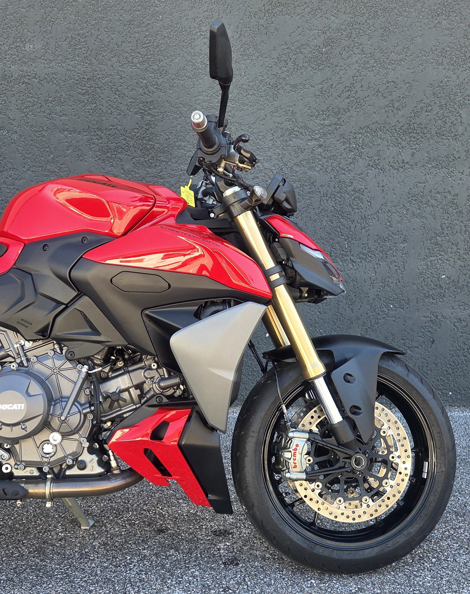 DUCATI STREETFIGHTER V2