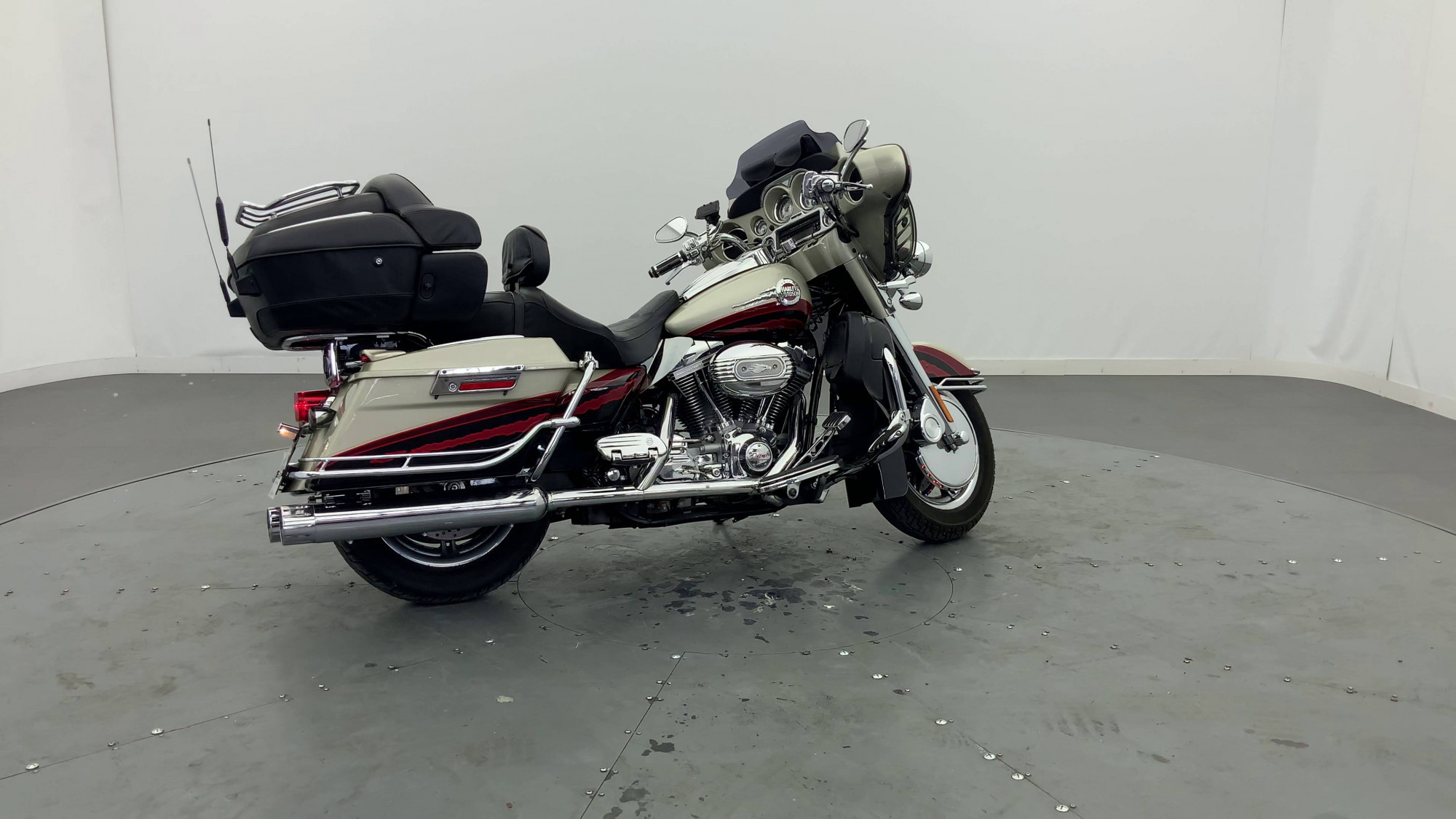 HARLEY-DAVIDSON TOURING 1584 ELECTRA GLIDE ULTRA CLASSIC