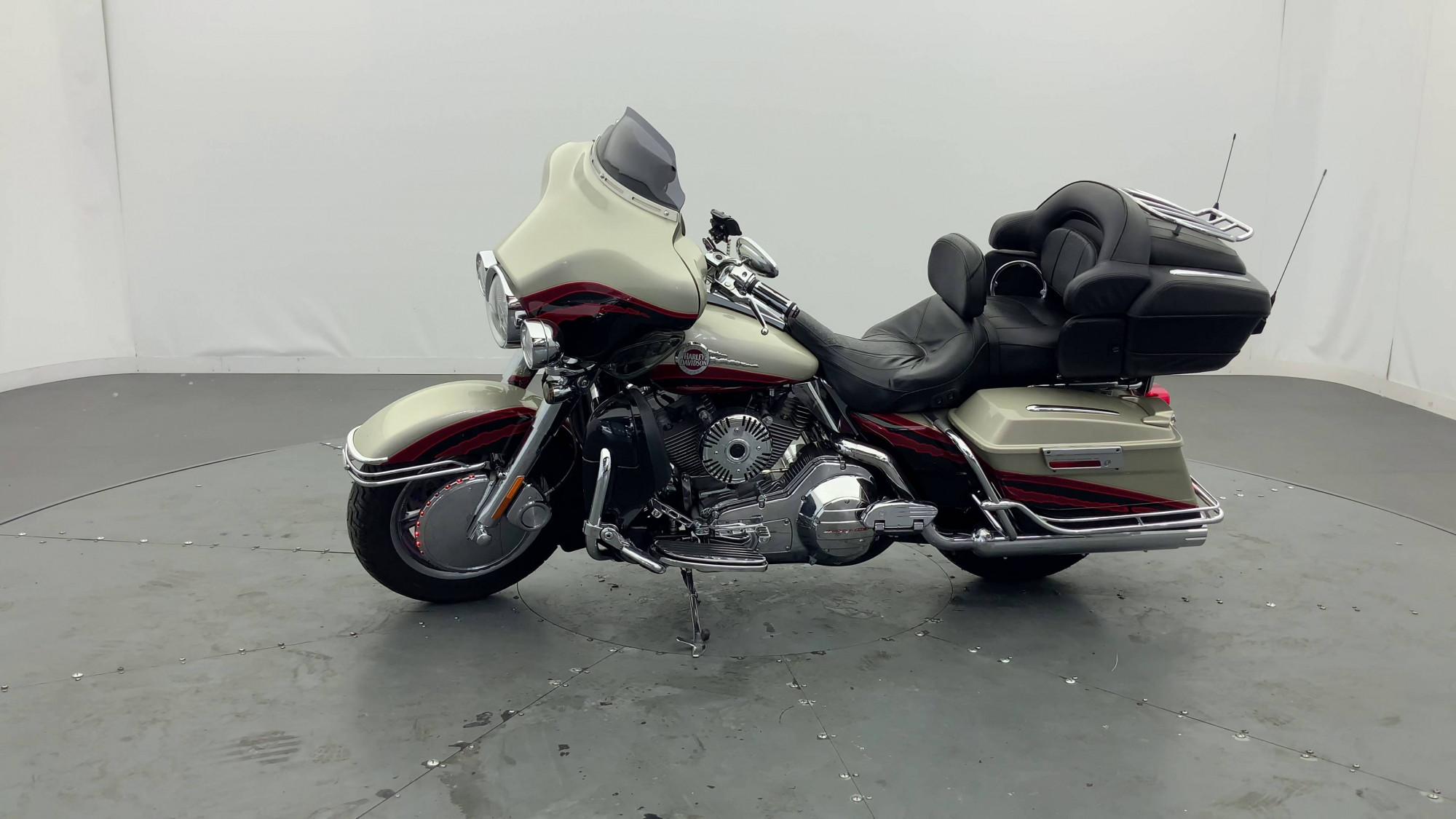 HARLEY-DAVIDSON TOURING 1584 ELECTRA GLIDE ULTRA CLASSIC