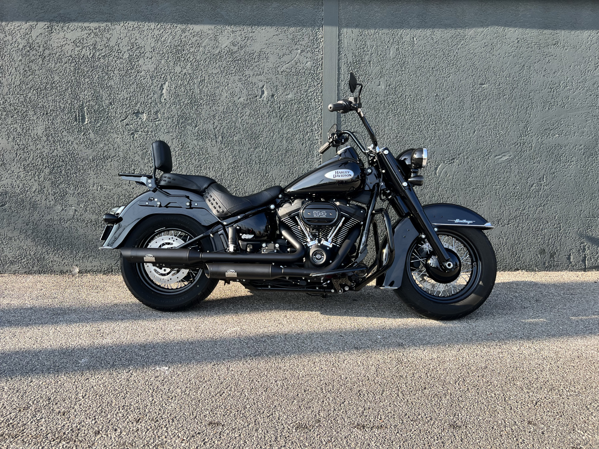 HARLEY-DAVIDSON SOFTAIL HERITAGE 1868 CLASSIC