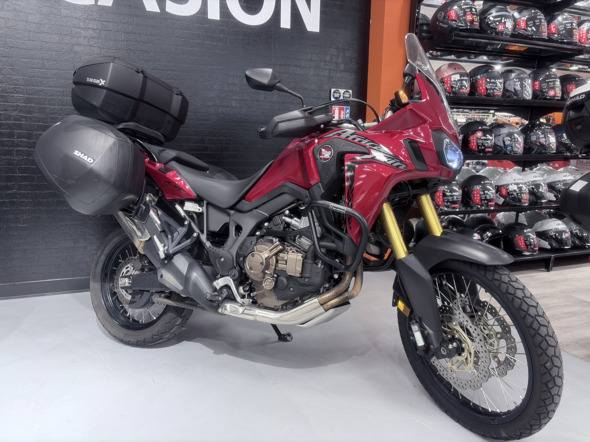 HONDA AFRICA TWIN CRF1000D DCT