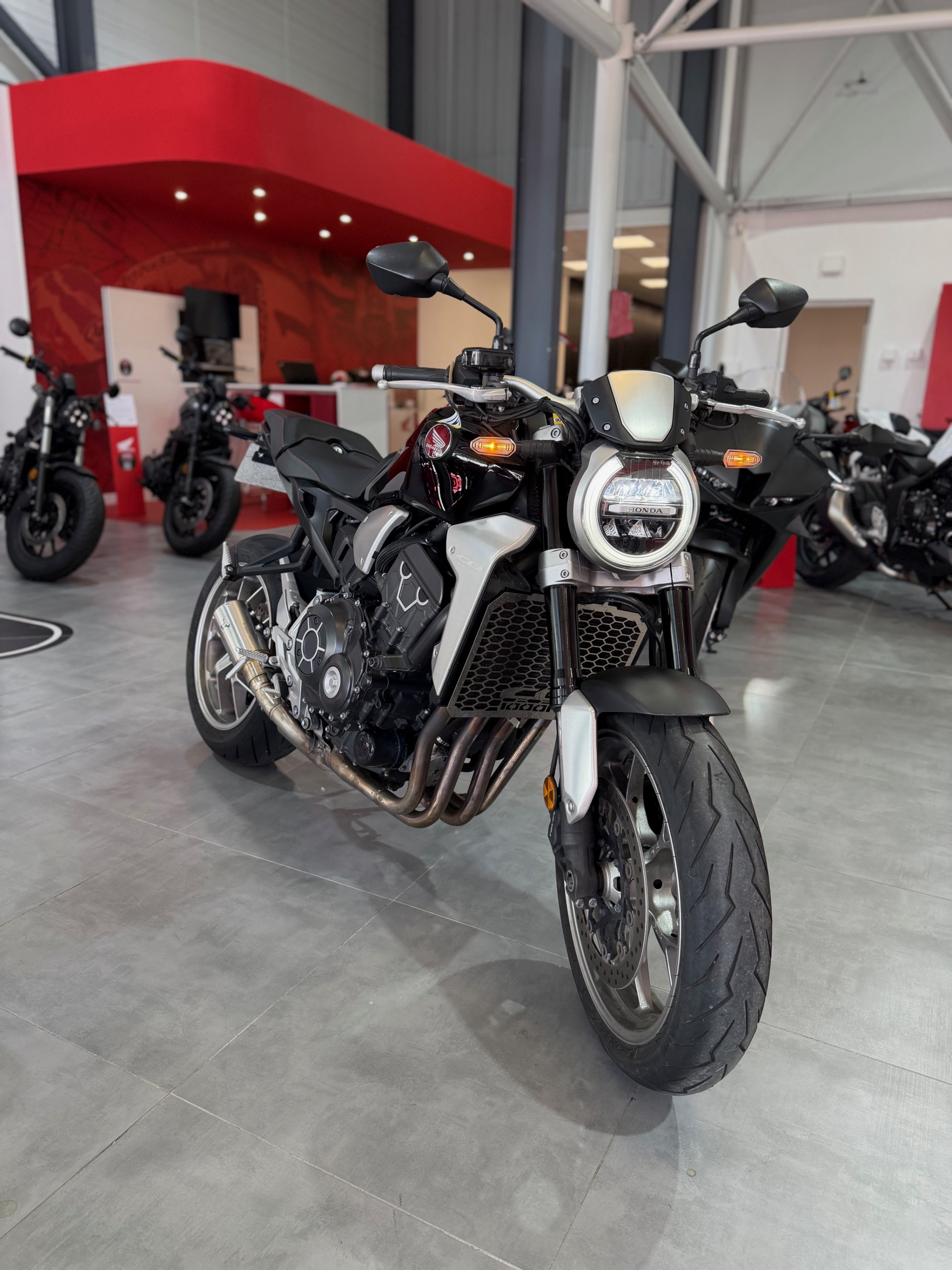 HONDA CB 1000 R