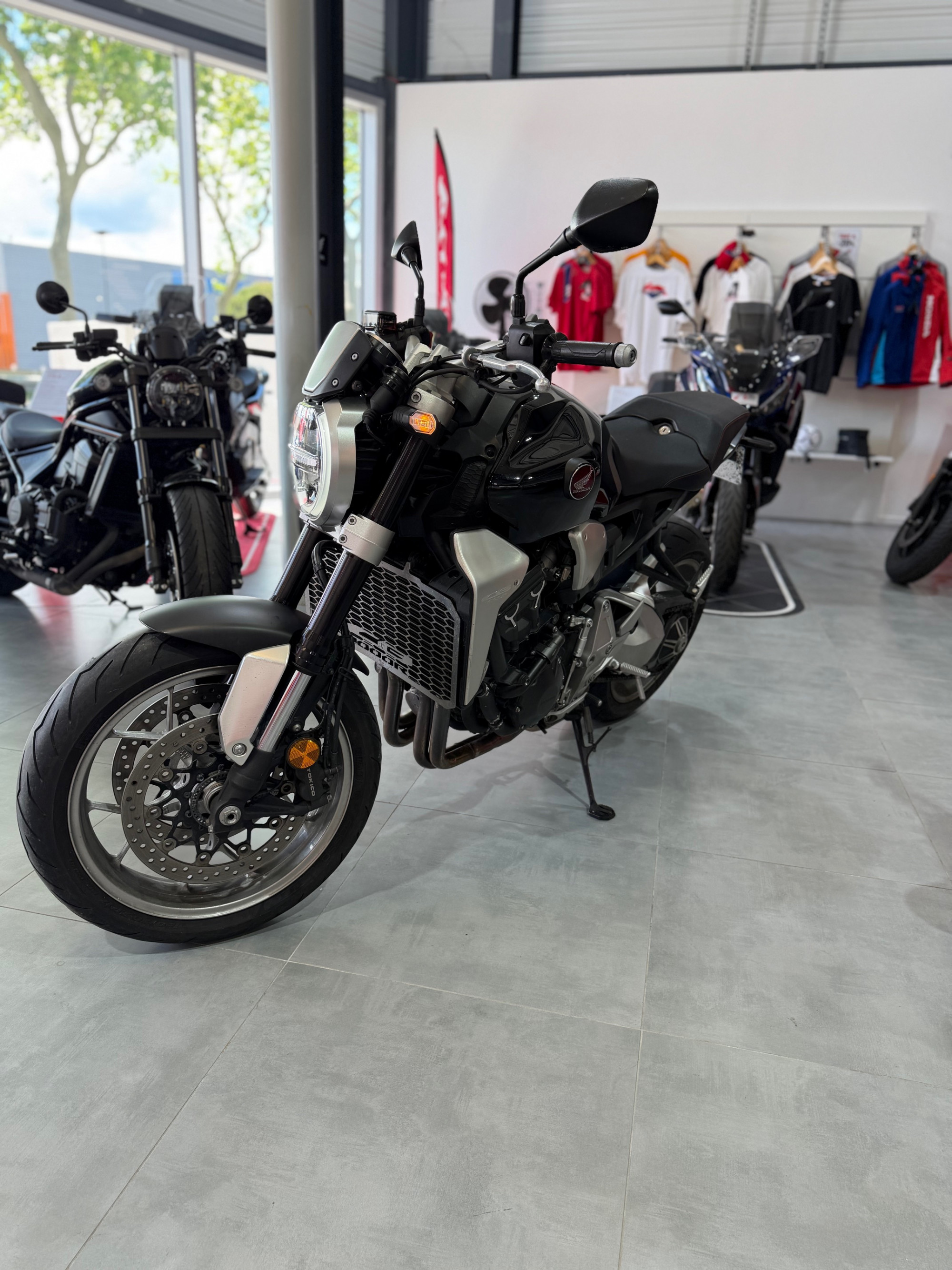 HONDA CB 1000 R