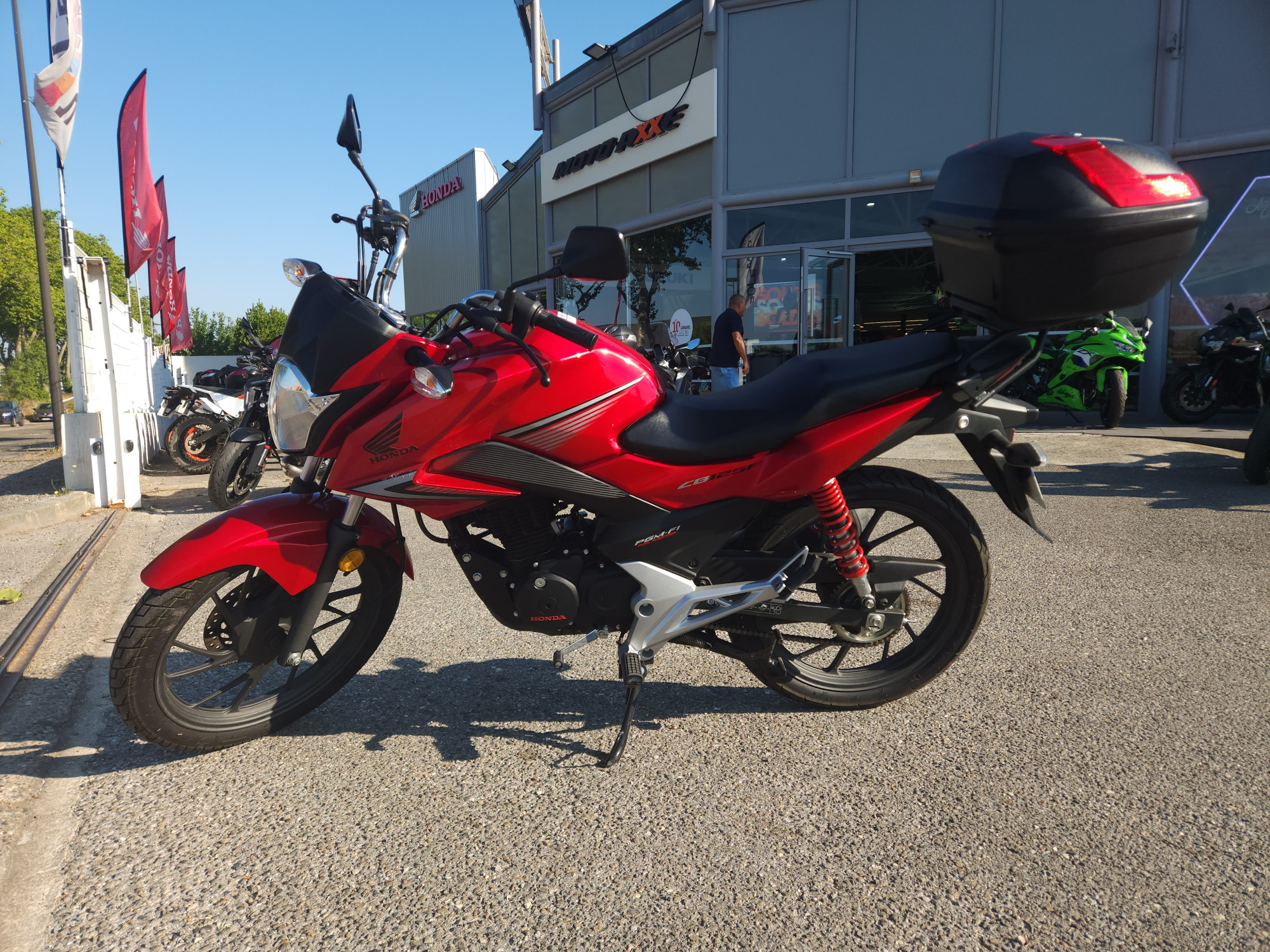 HONDA CB 125 F