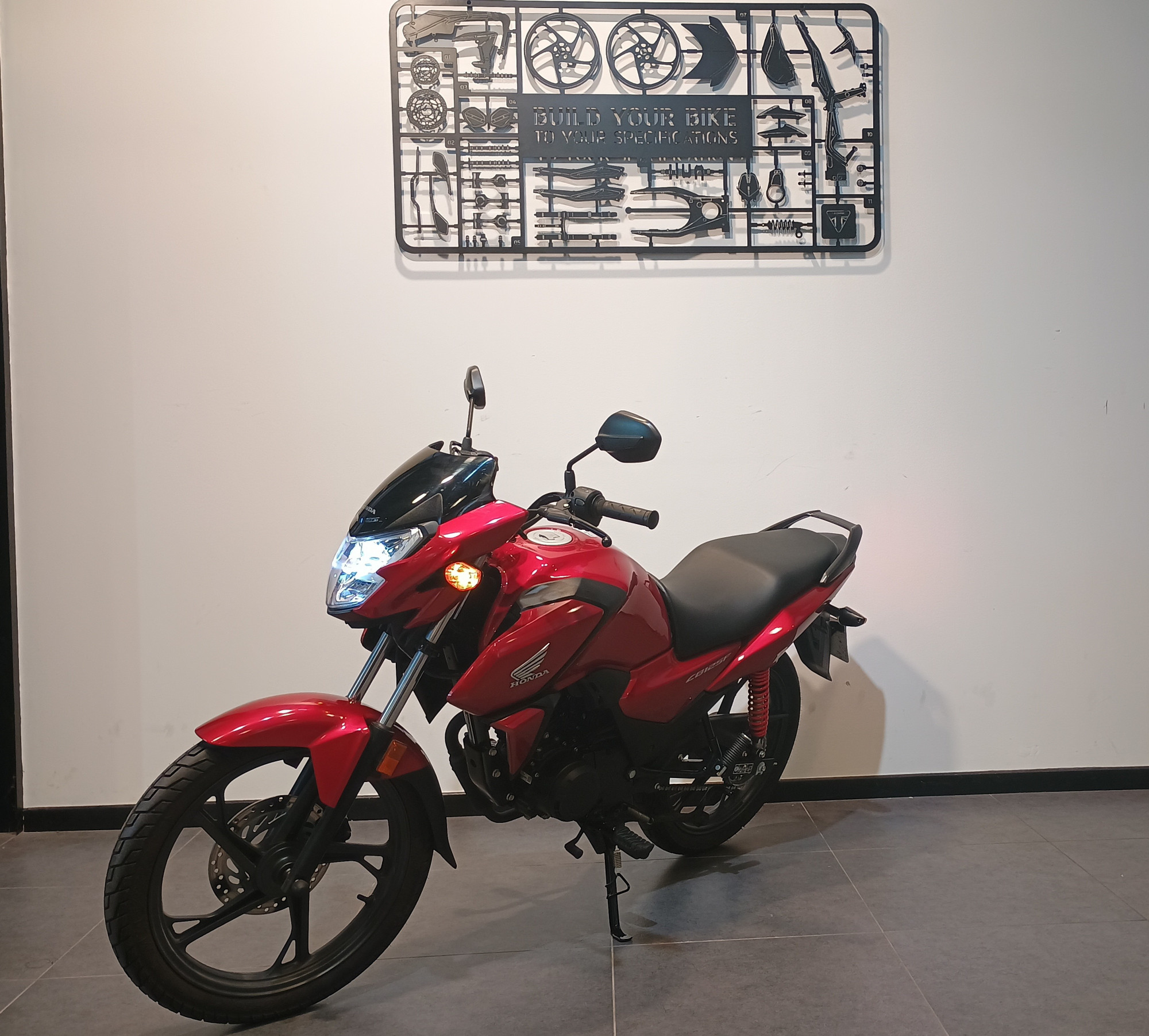 HONDA CB 125 F