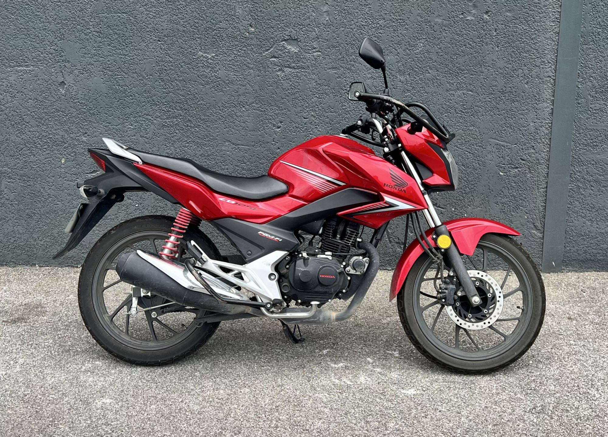 HONDA CB 125 F