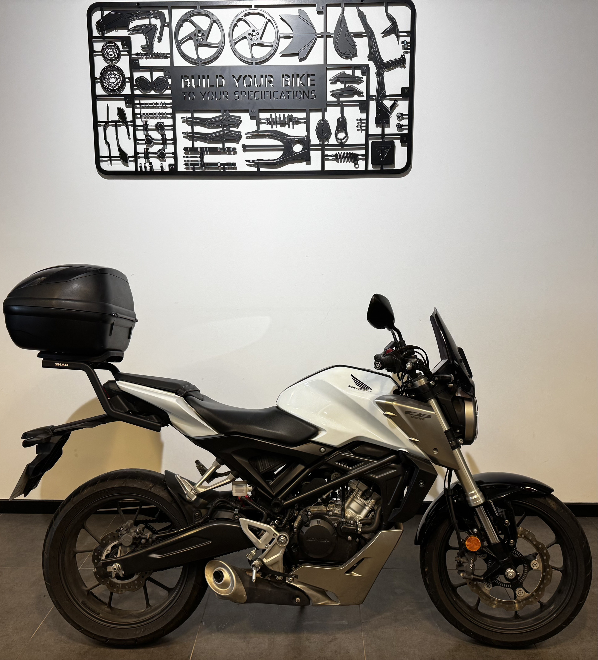 HONDA CB 125 R