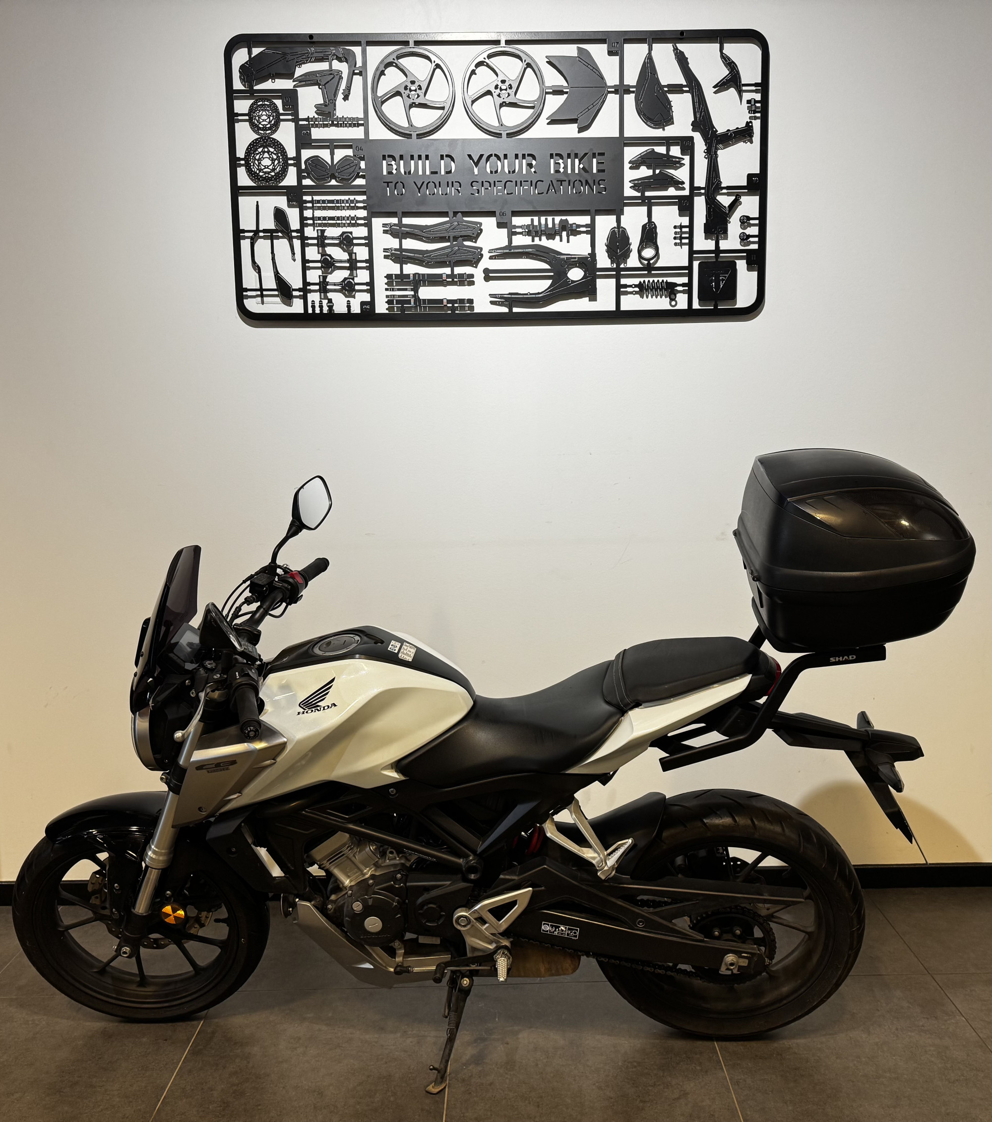 HONDA CB 125 R