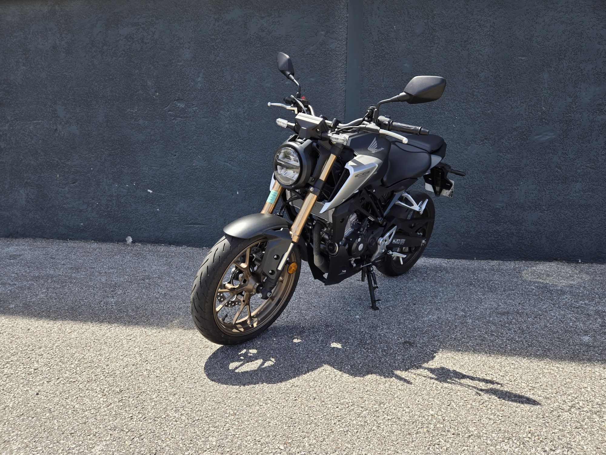 HONDA CB 125  R