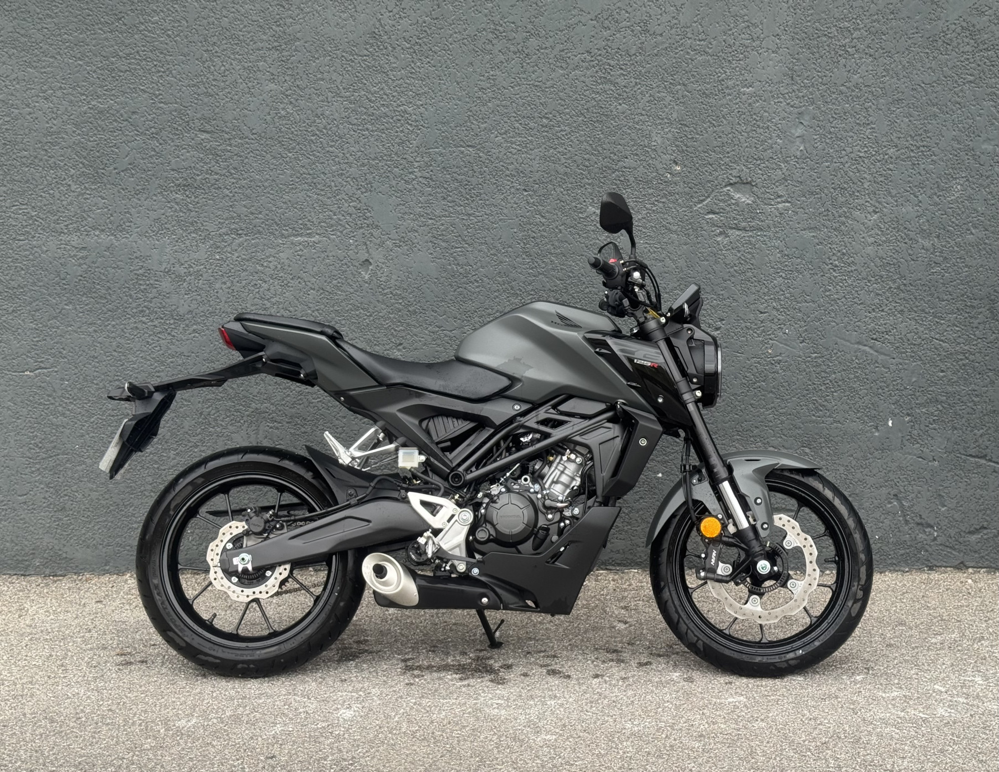 HONDA CB 125  R