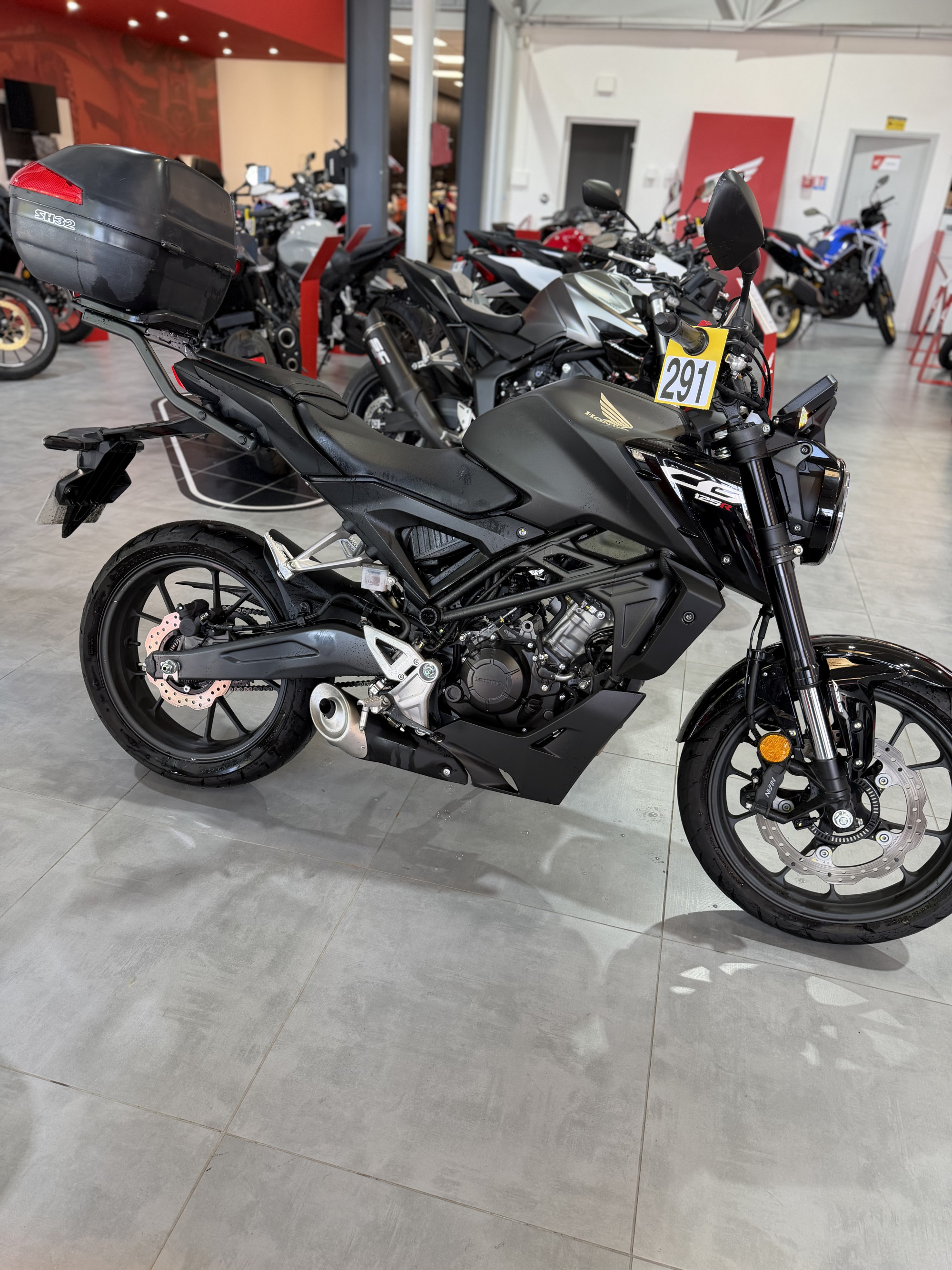 HONDA CB 125  R