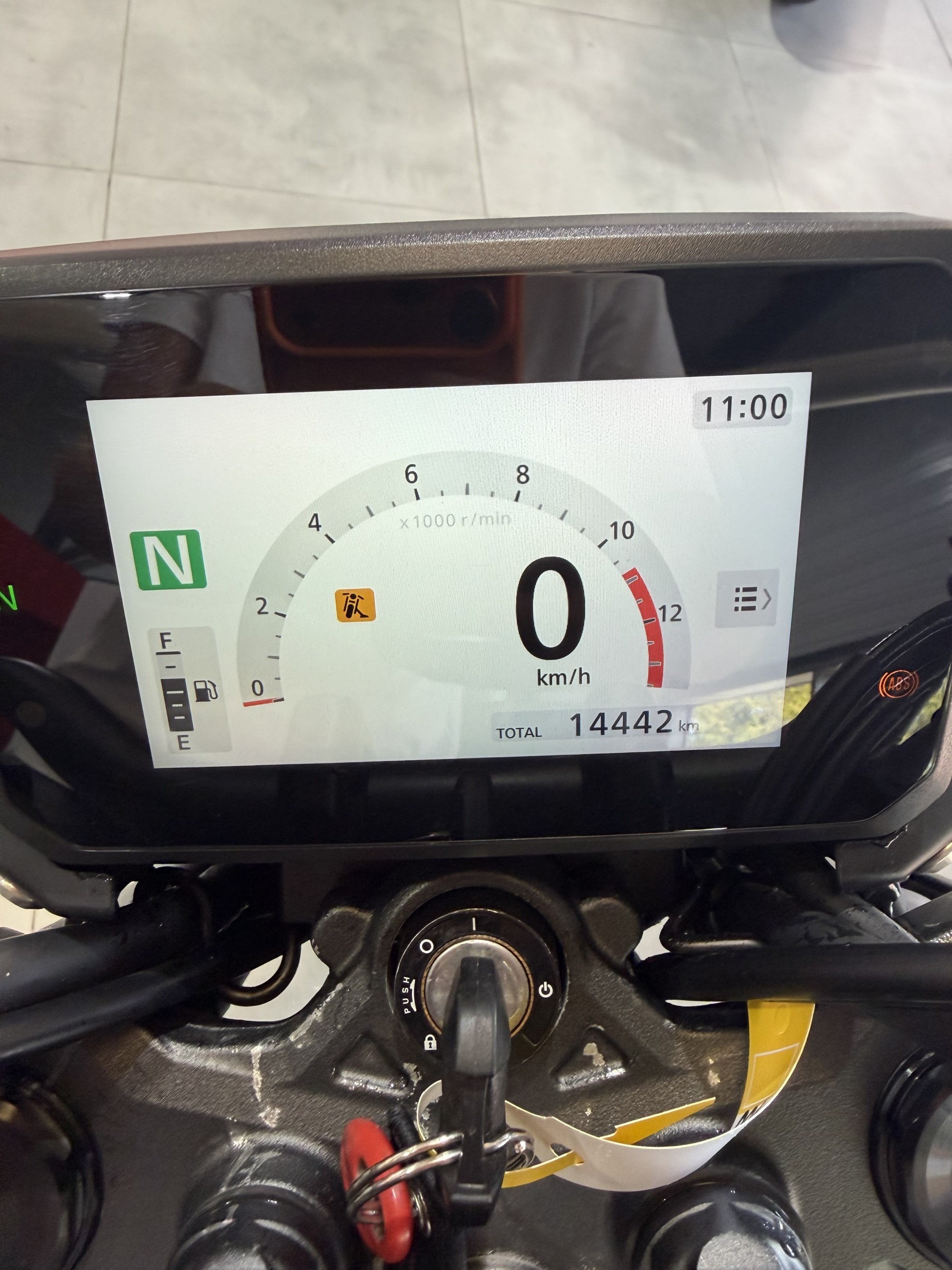 HONDA CB 125  R
