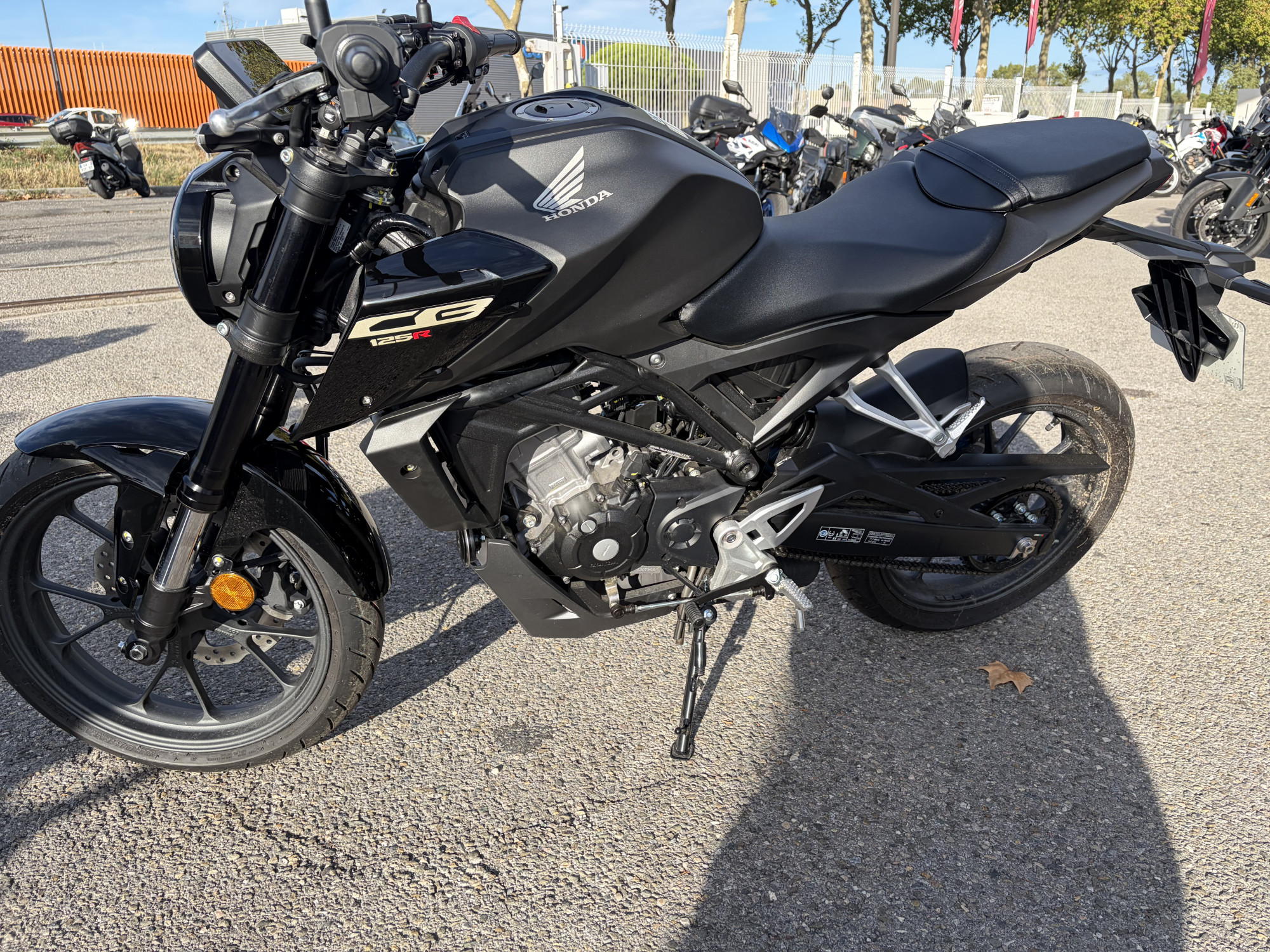 HONDA CB 125  R