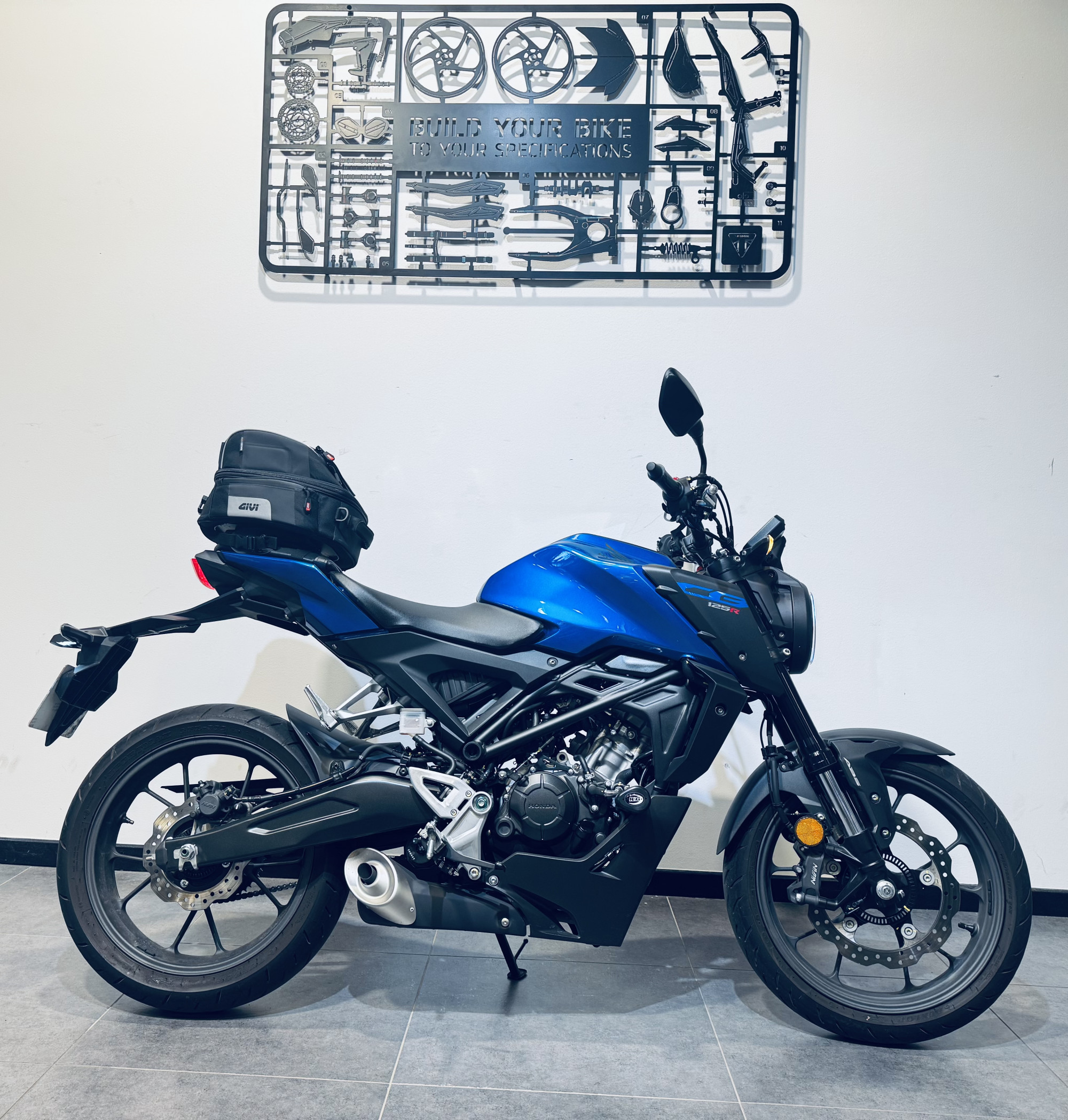 HONDA CB 125  R