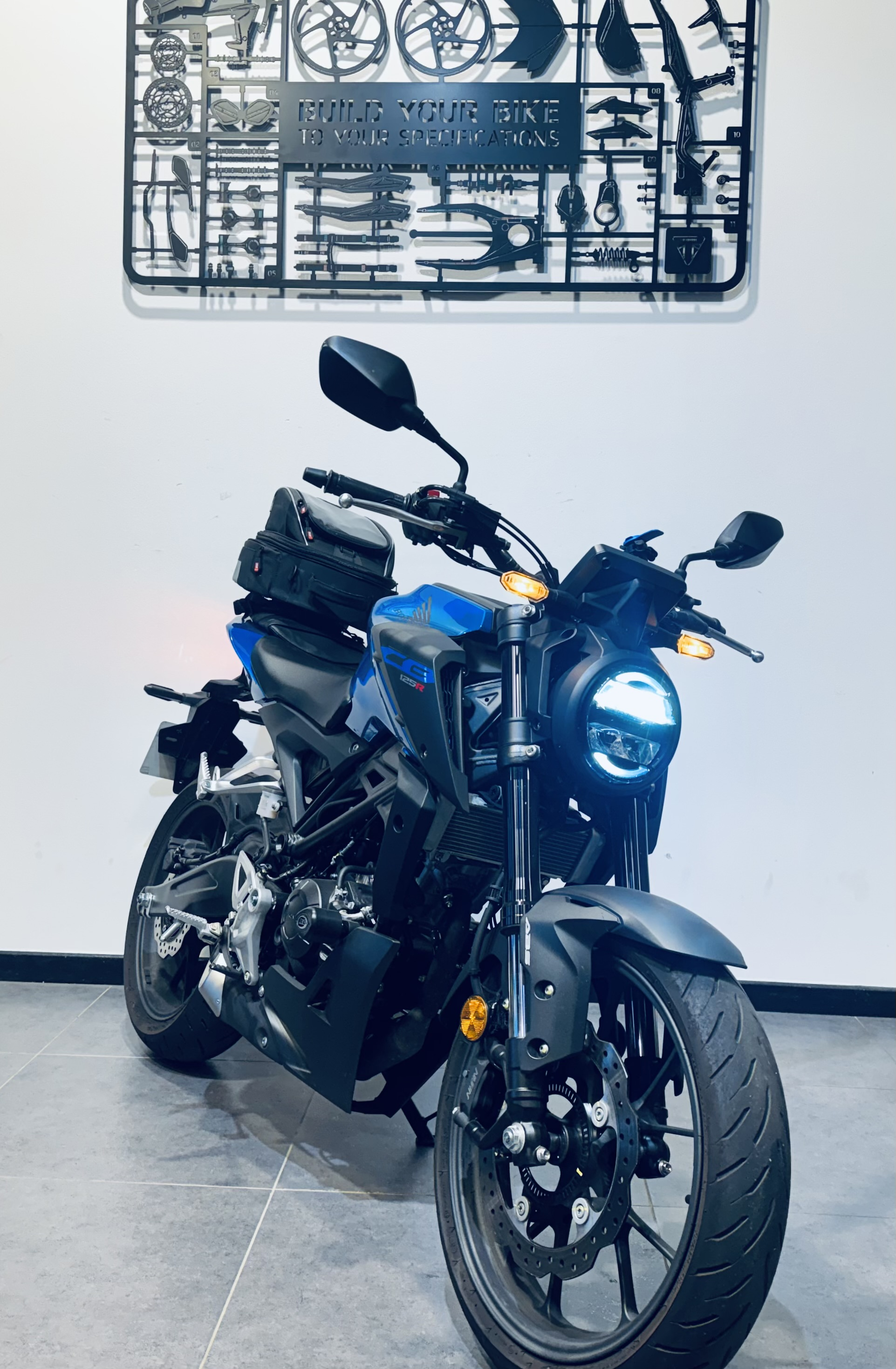 HONDA CB 125  R