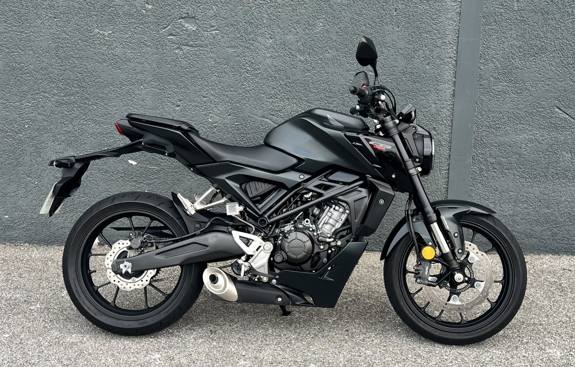 HONDA CB 125  R