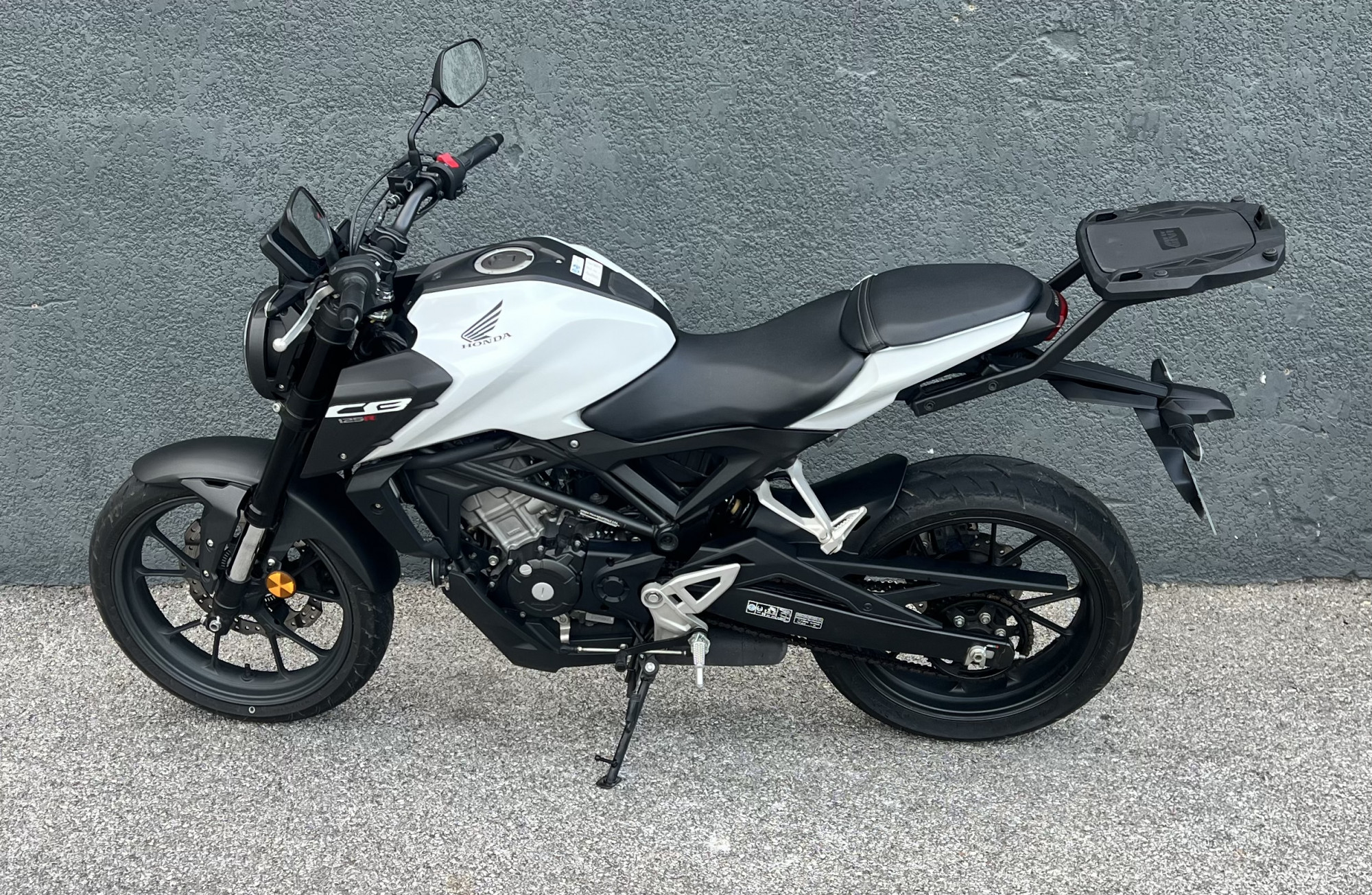 HONDA CB 125  R