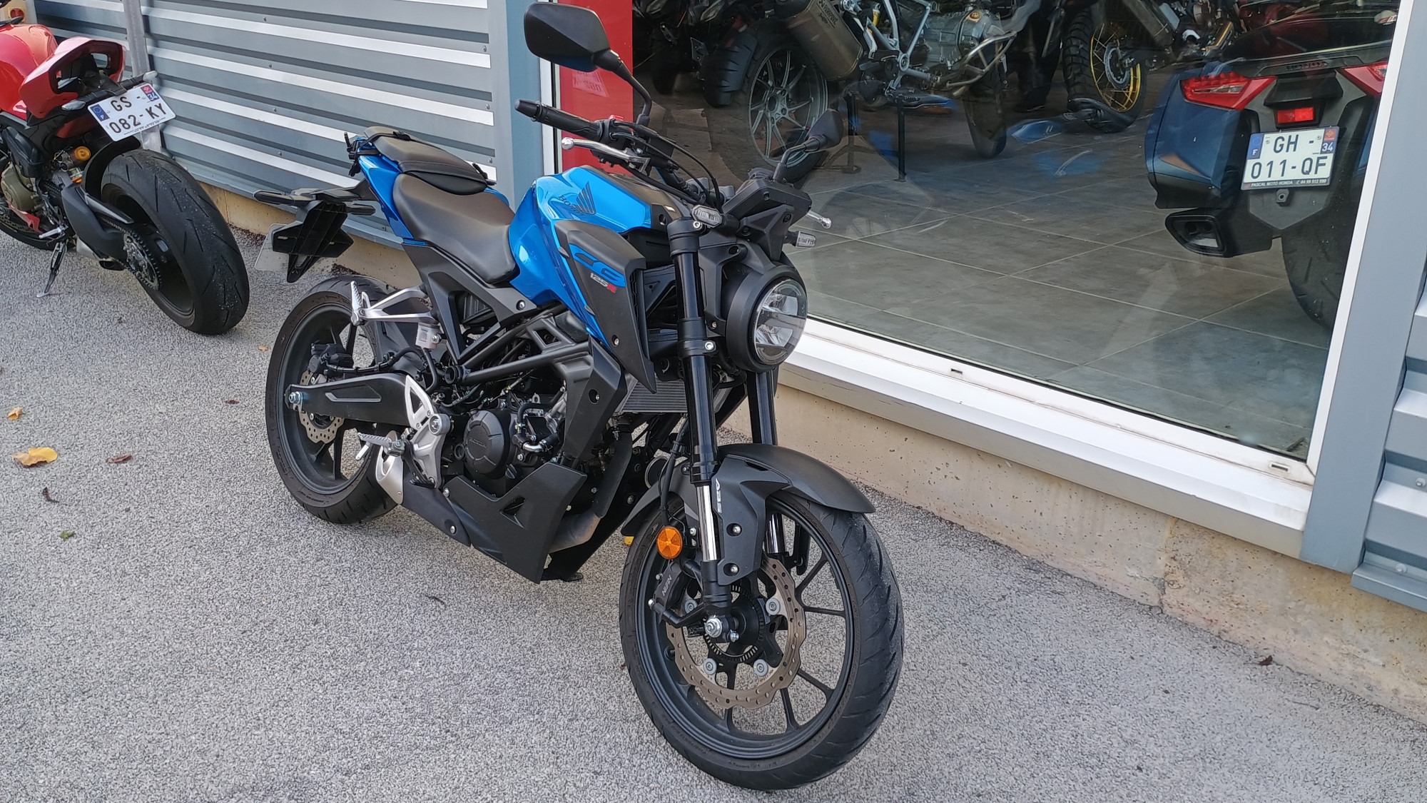 HONDA CB 125  R