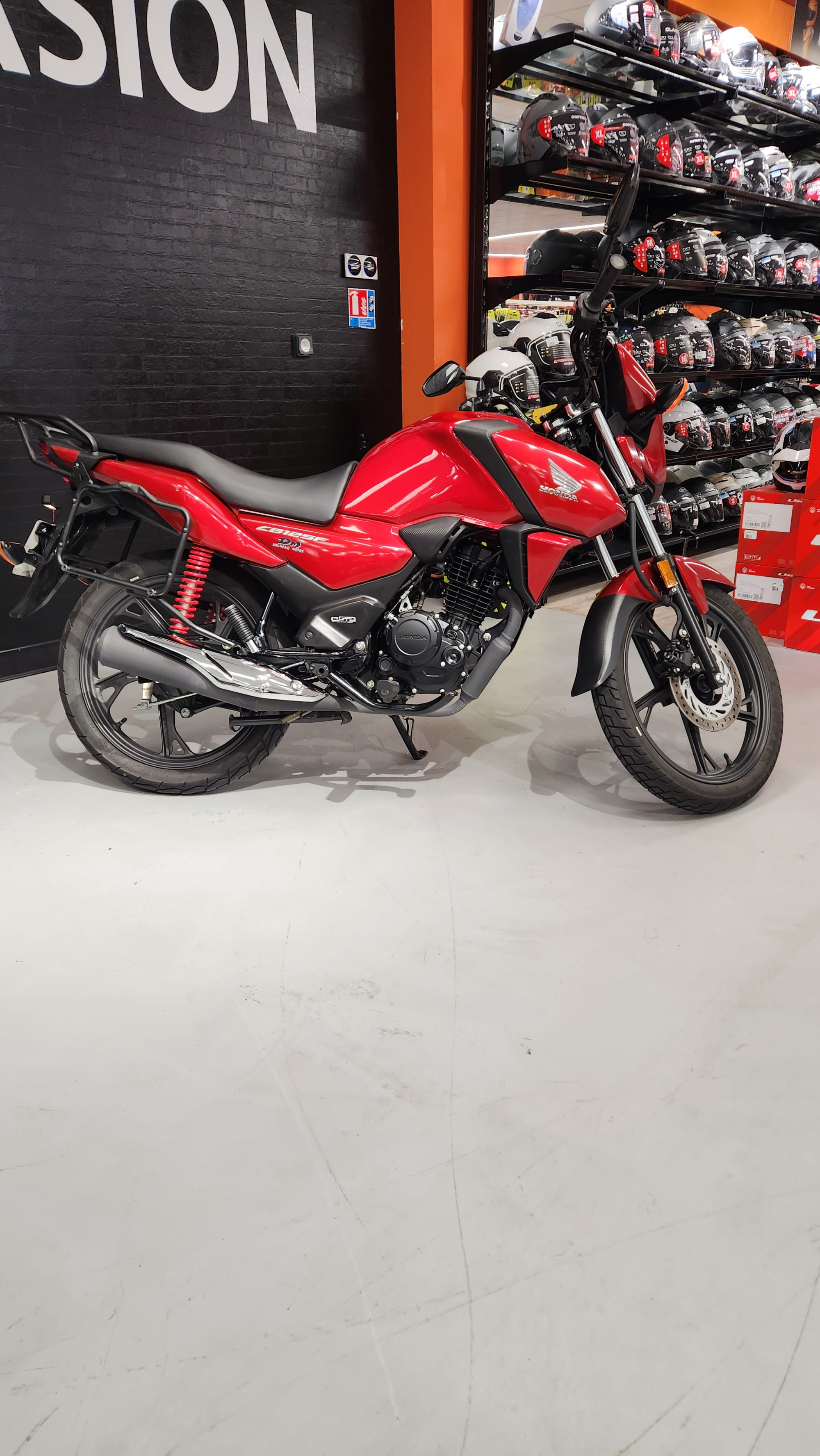 HONDA CB 125 F