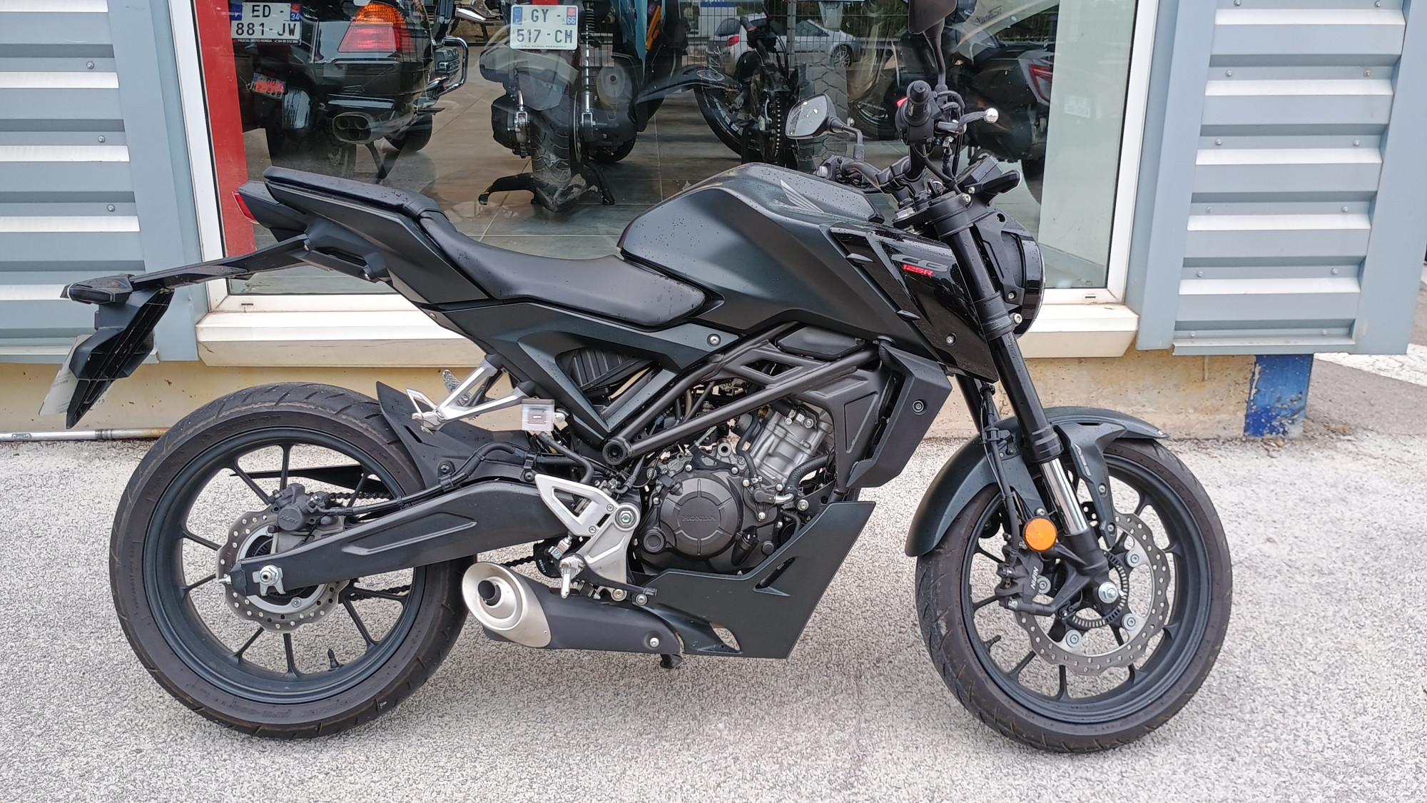 HONDA CB125R