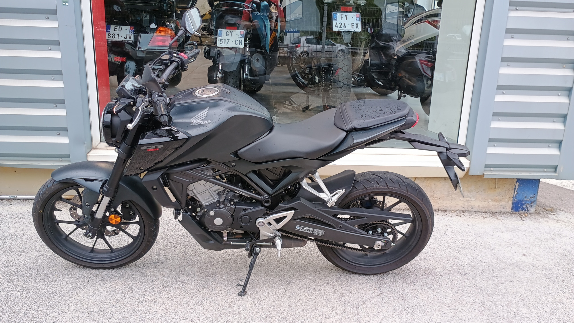 HONDA CB125R