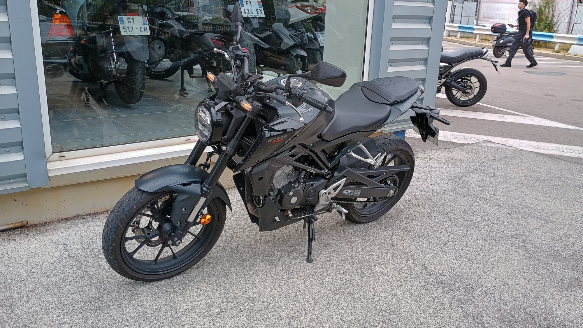HONDA CB125R