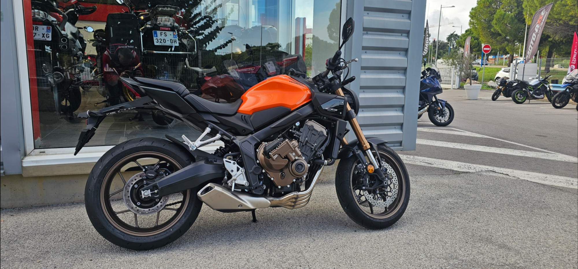HONDA CB 650 R E-CLUTCH