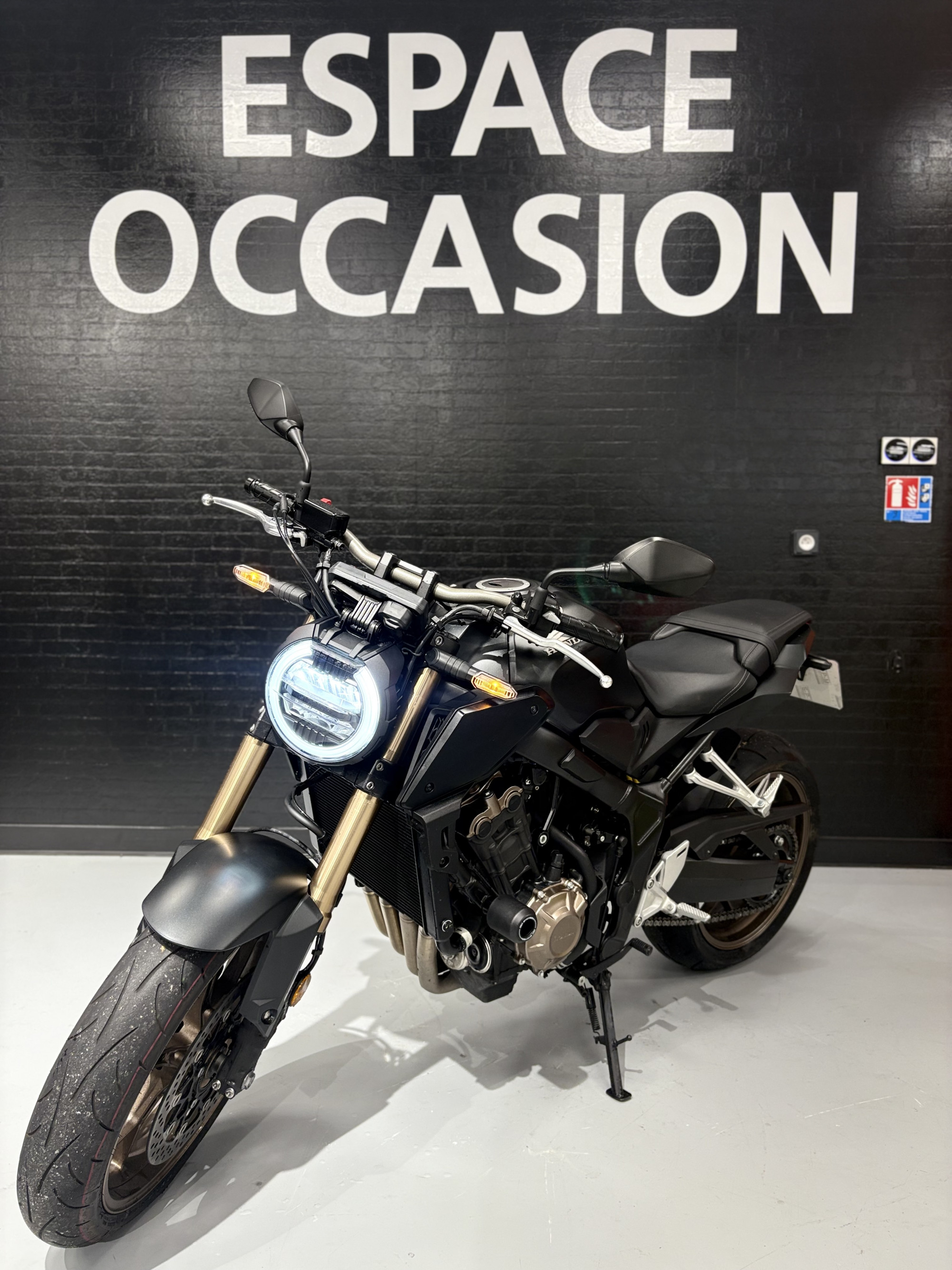 HONDA CB 650 R