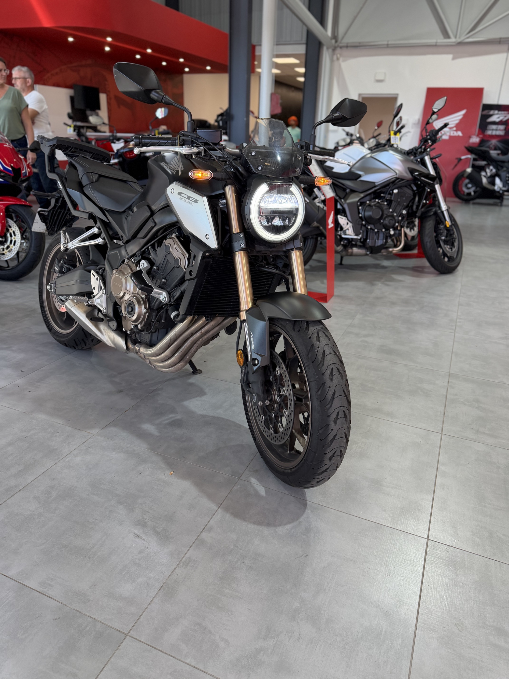 HONDA CB 650 R