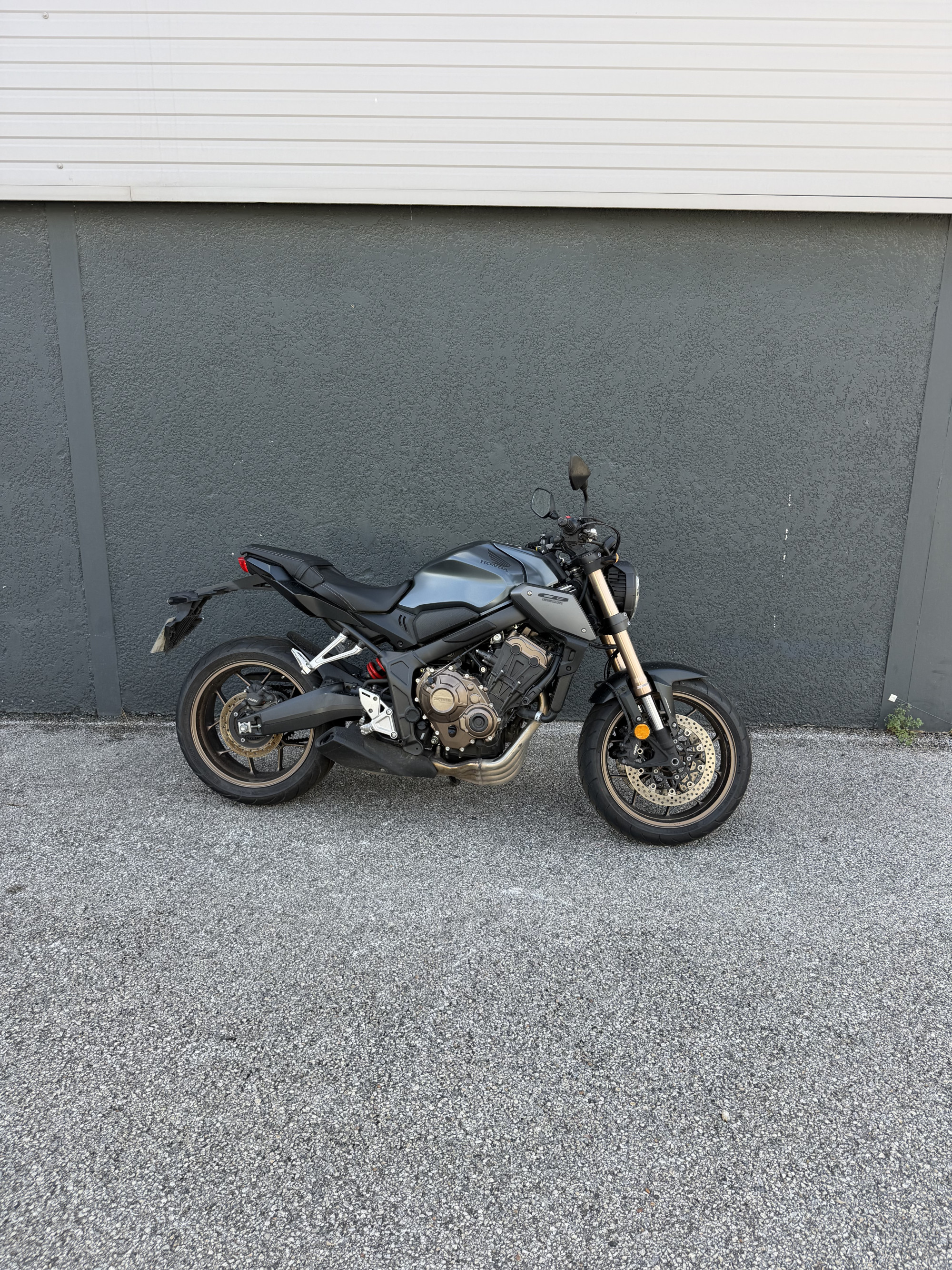 HONDA CB 650 R