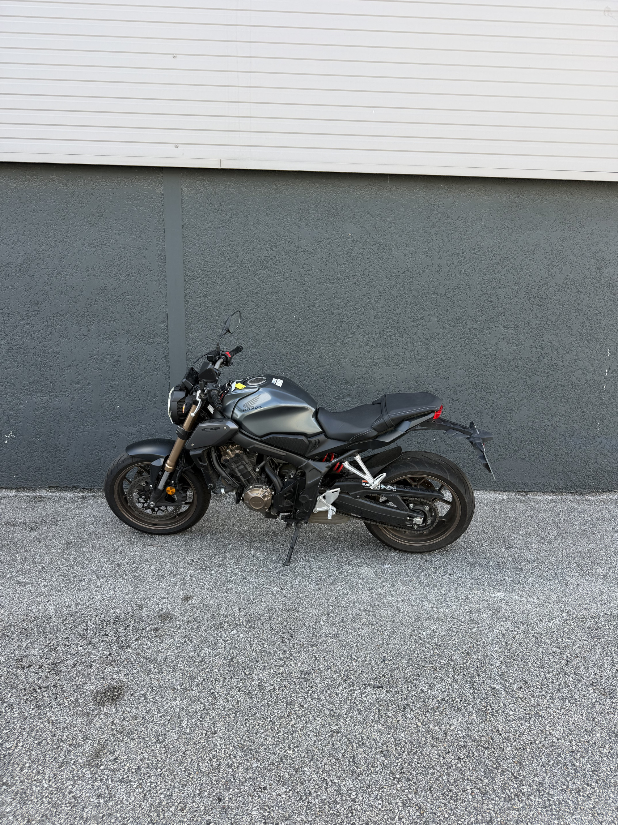 HONDA CB 650 R