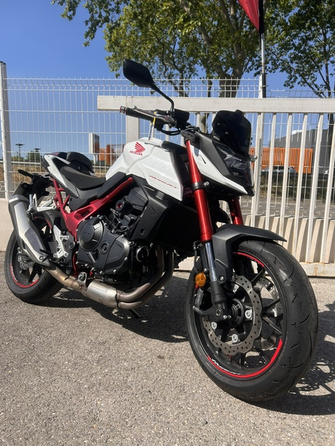 HONDA CB 750 HORNET