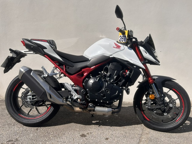 HONDA CB 750 HORNET