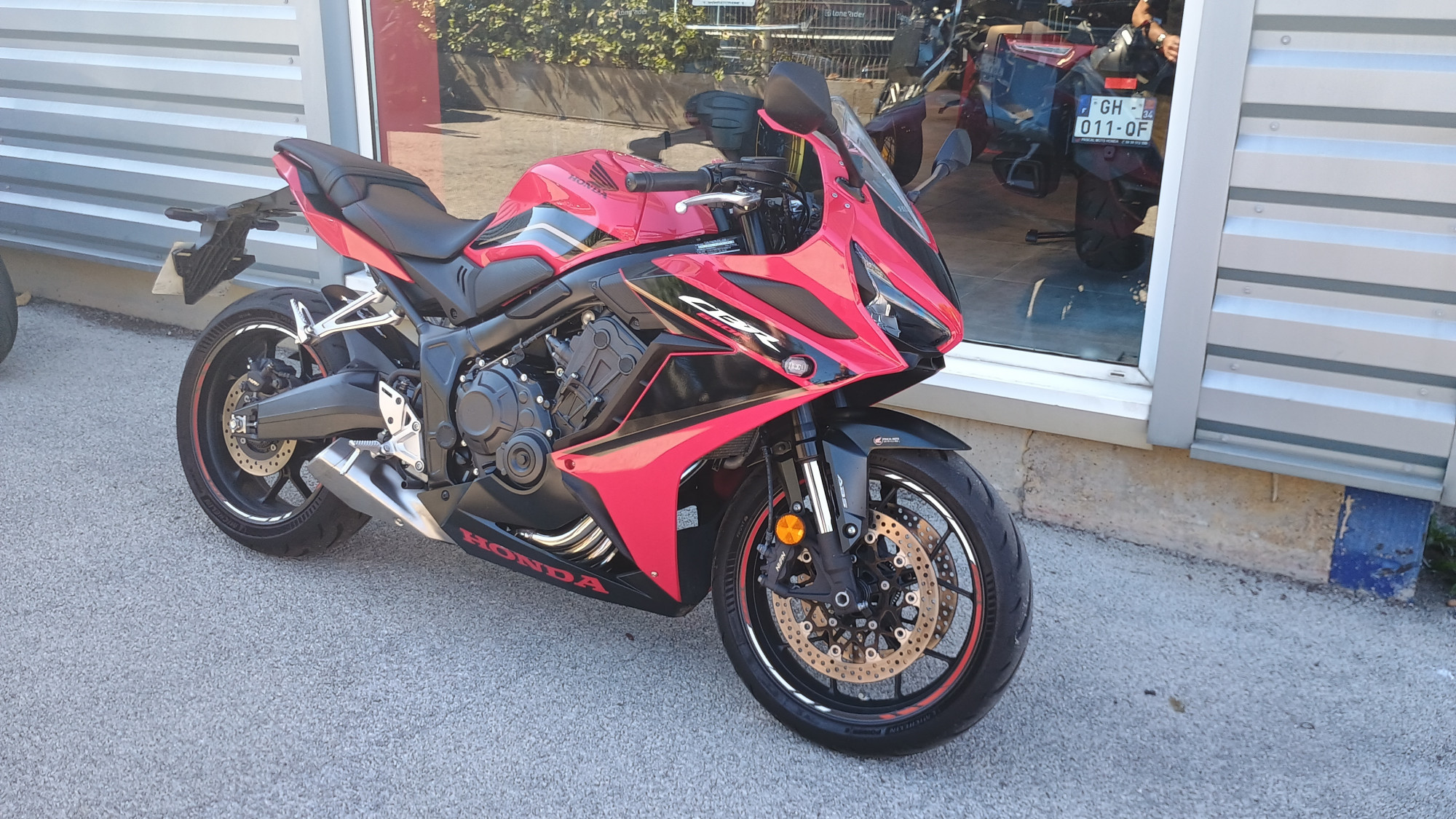 HONDA CBR 650  R