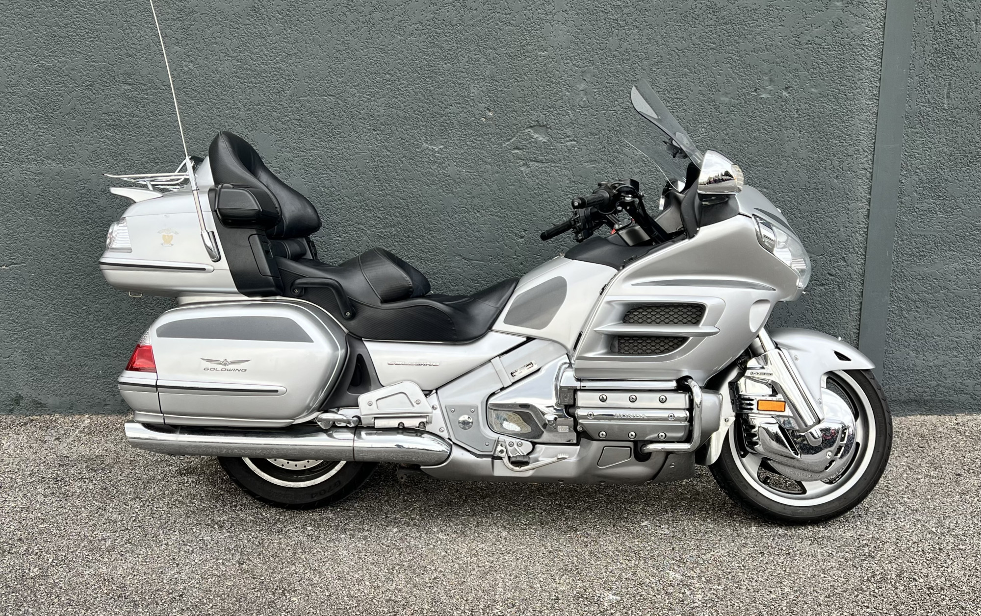 HONDA GL1800 GOLDWING