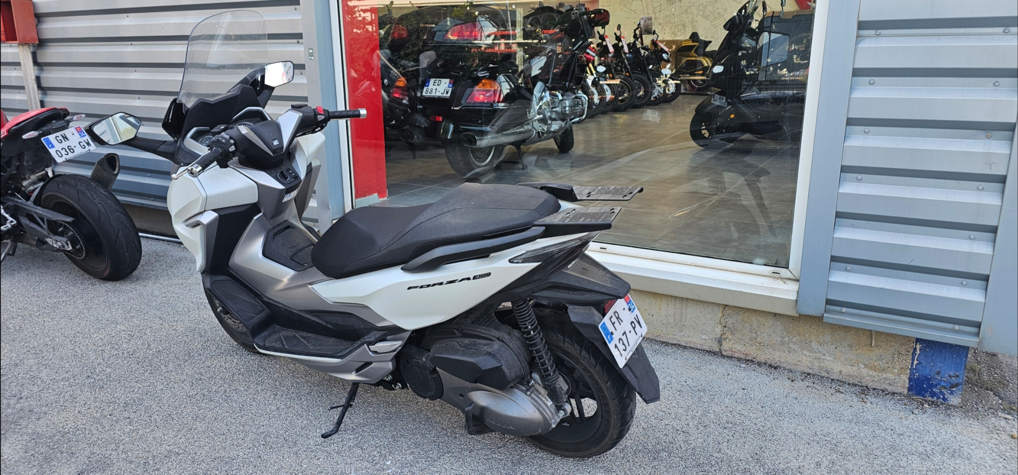 HONDA NSS FORZA 300