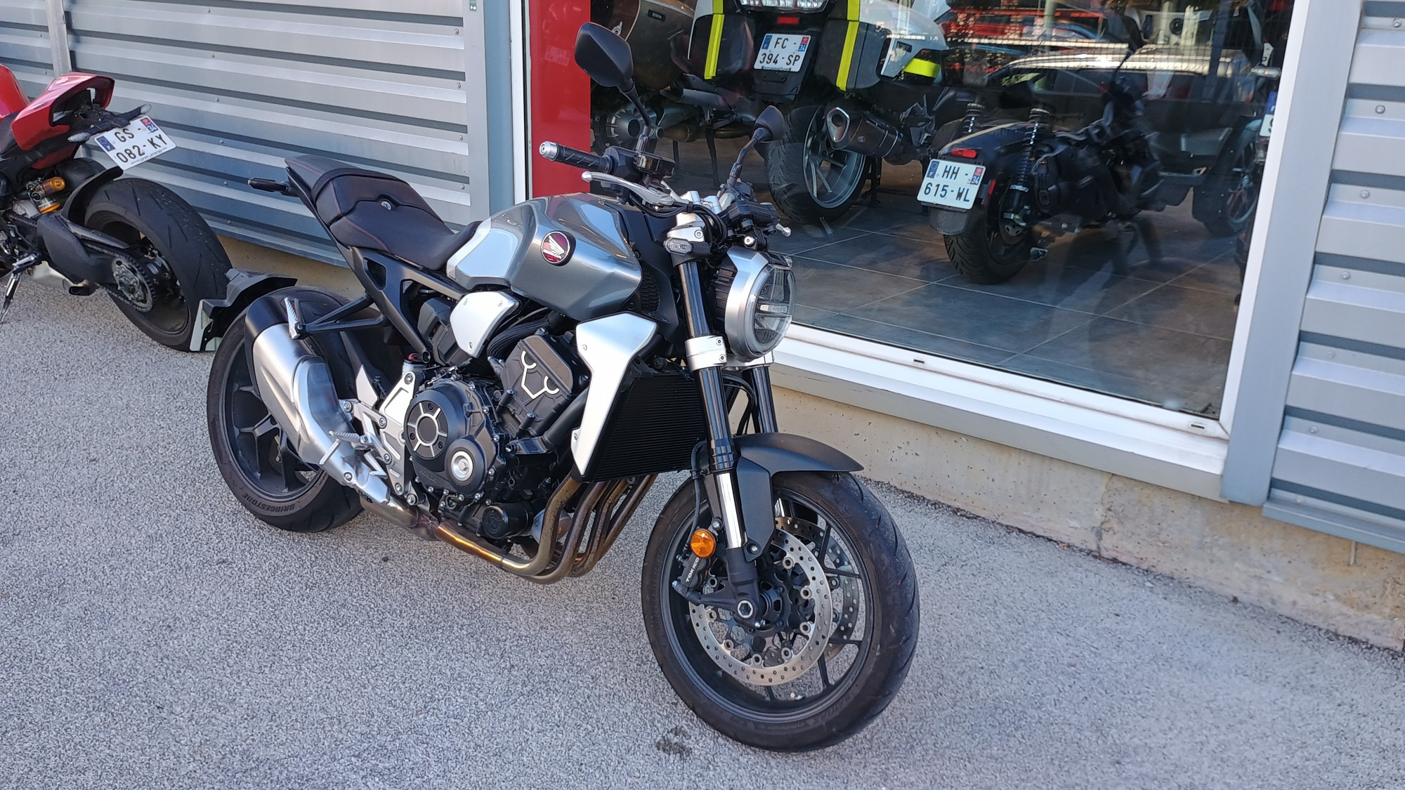 HONDA CB 1000 R