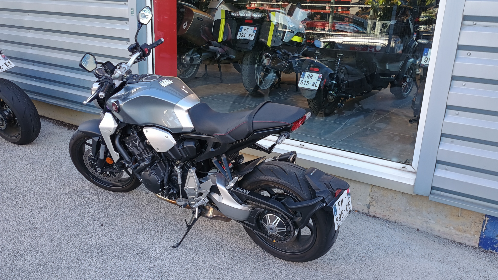 HONDA CB 1000 R