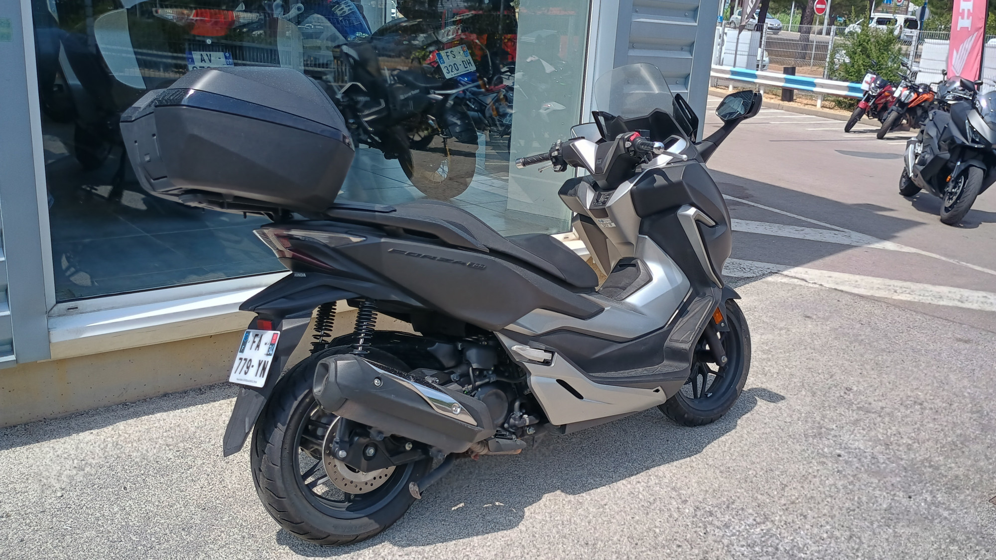 HONDA NSS FORZA 300