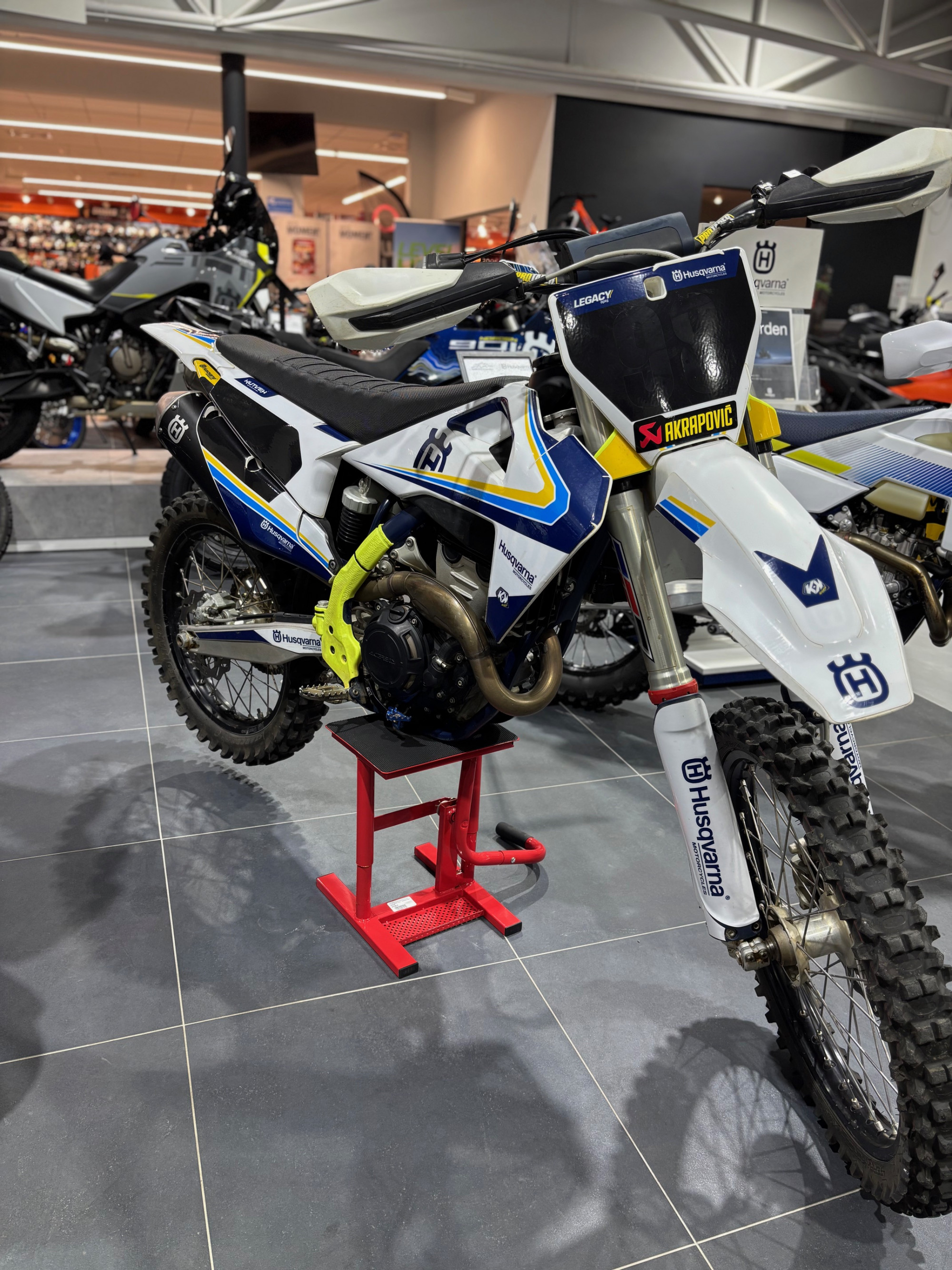 HUSQVARNA FC 250
