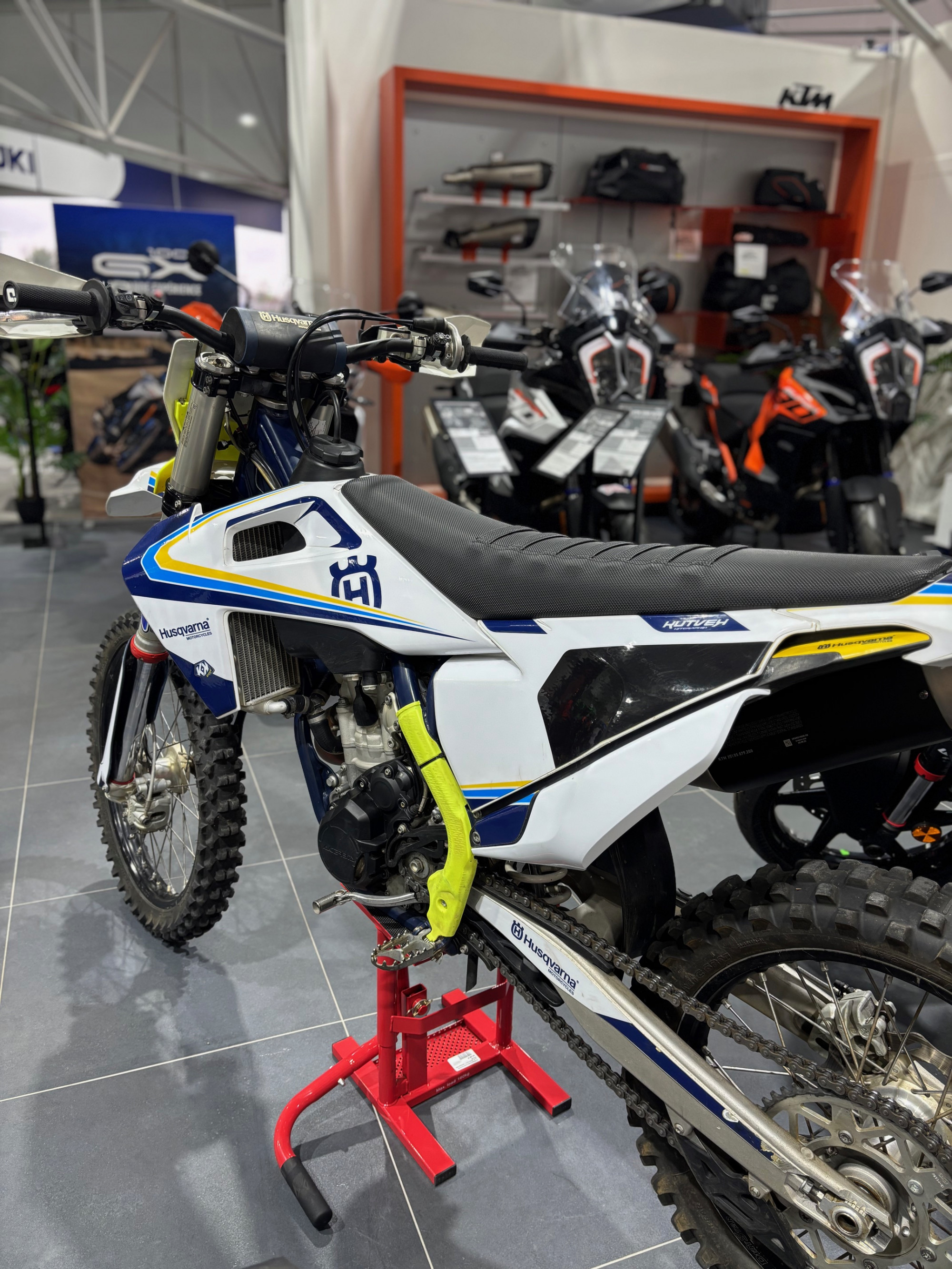 HUSQVARNA FC 250
