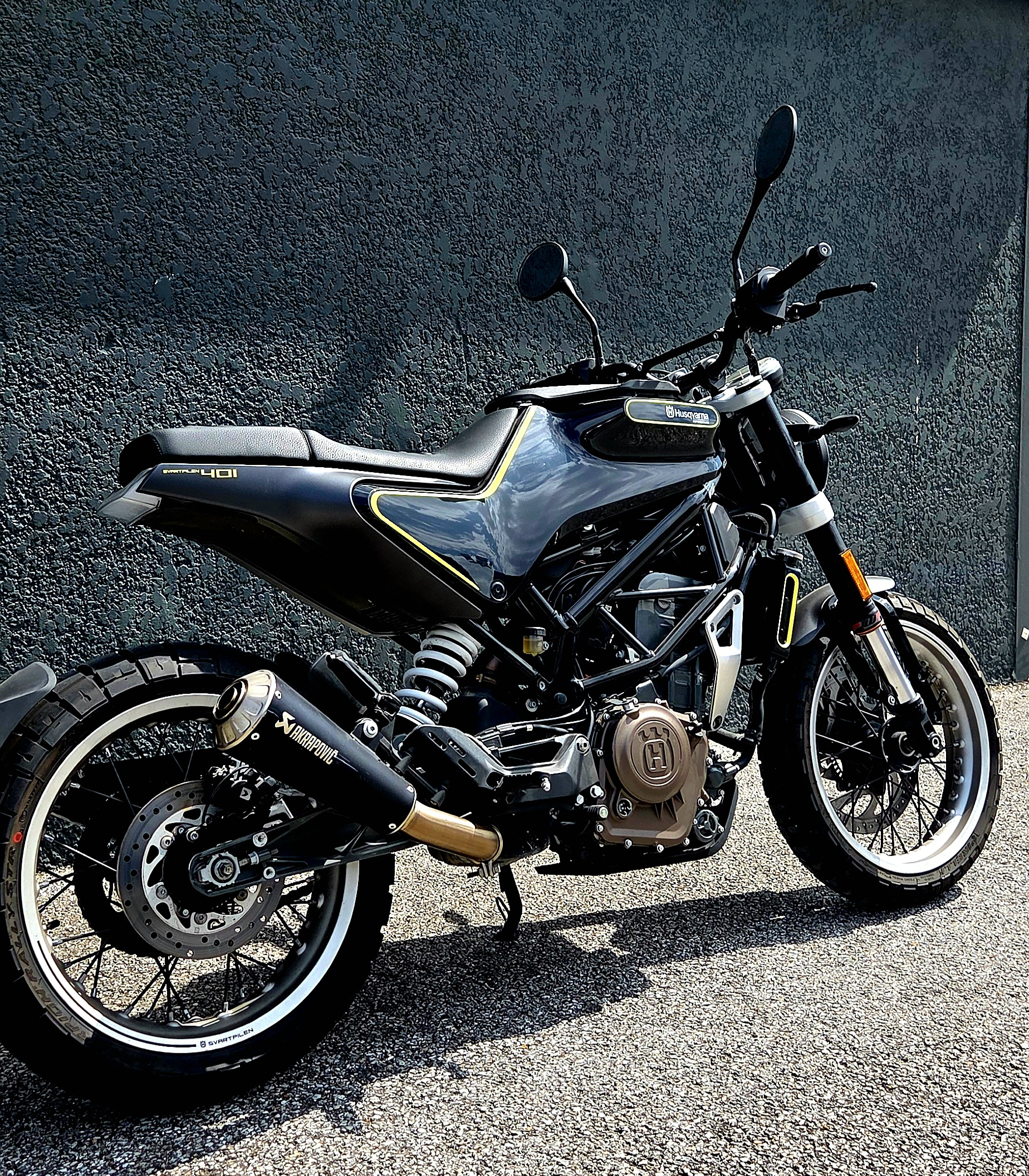 HUSQVARNA SVARTPILEN 401