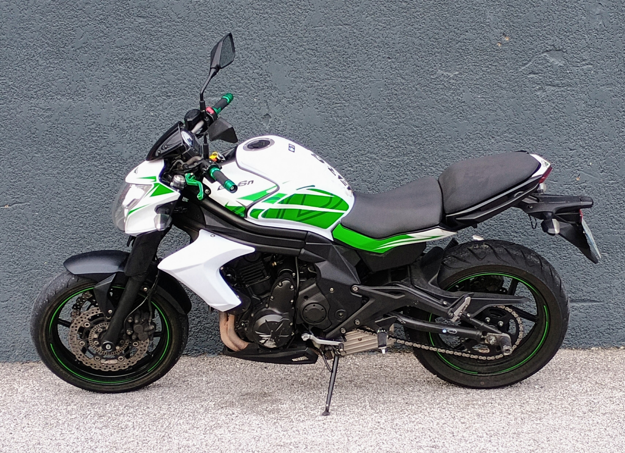 KAWASAKI ER-6