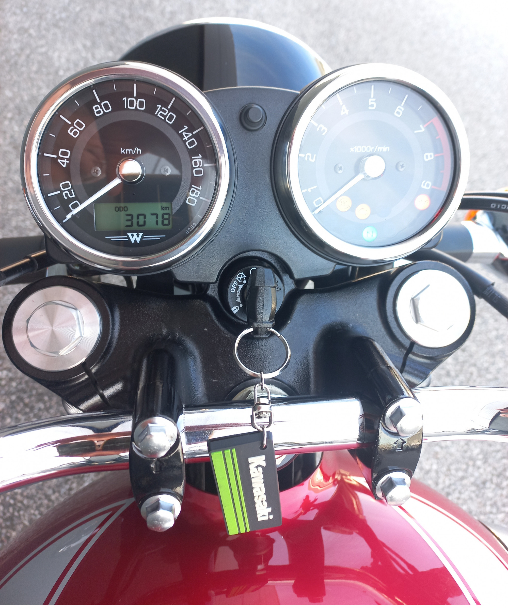 KAWASAKI W 800
