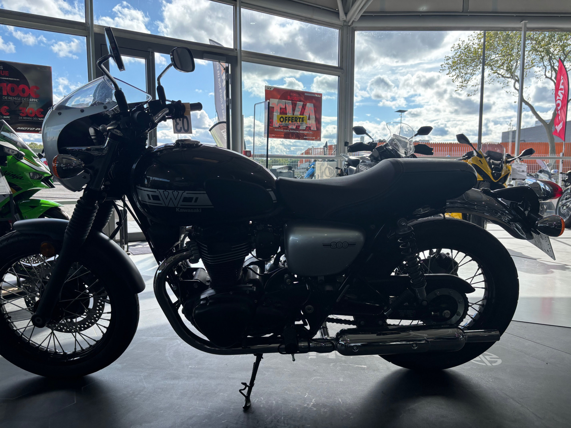 KAWASAKI W 800