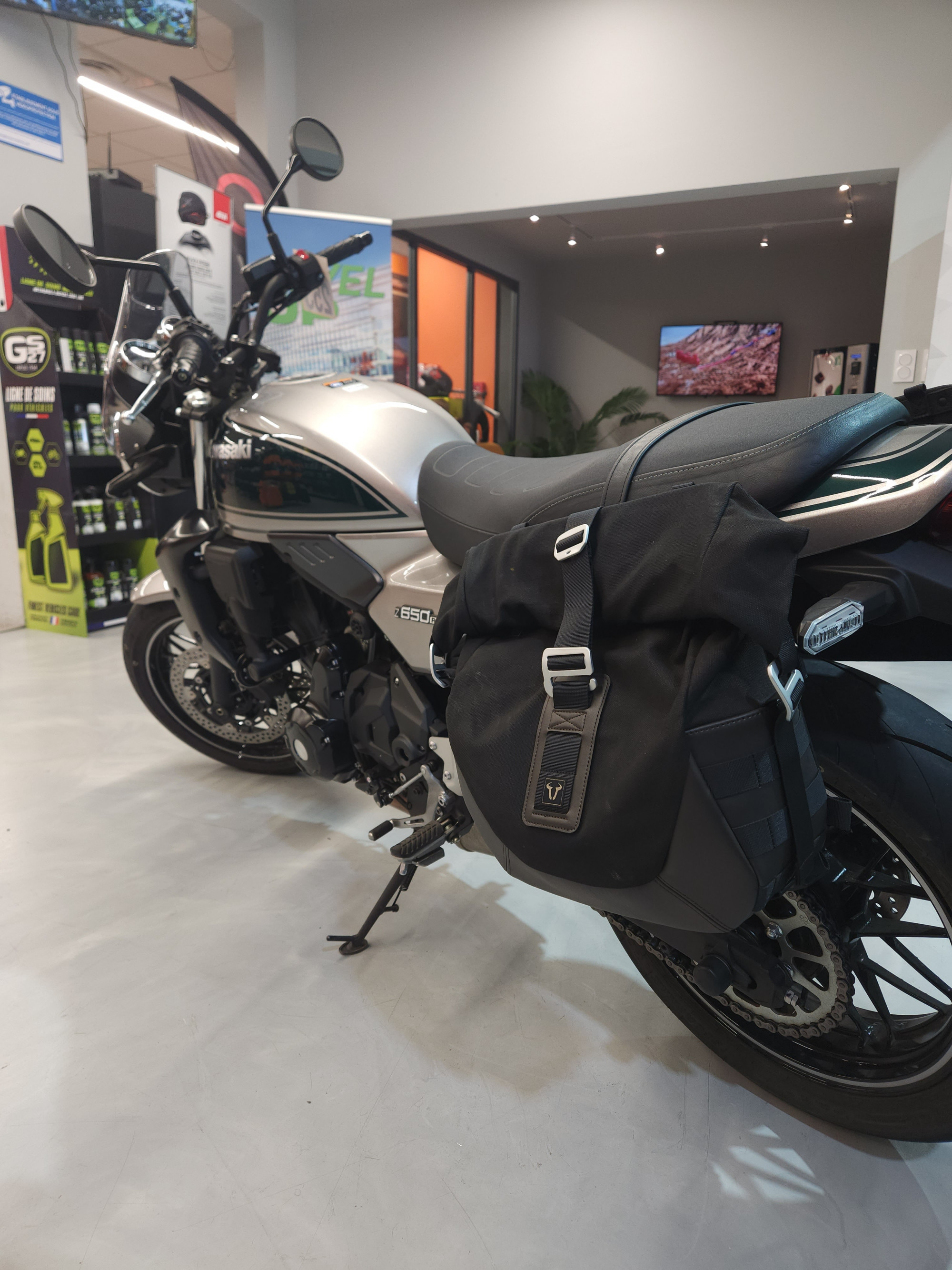 KAWASAKI Z 650 RS