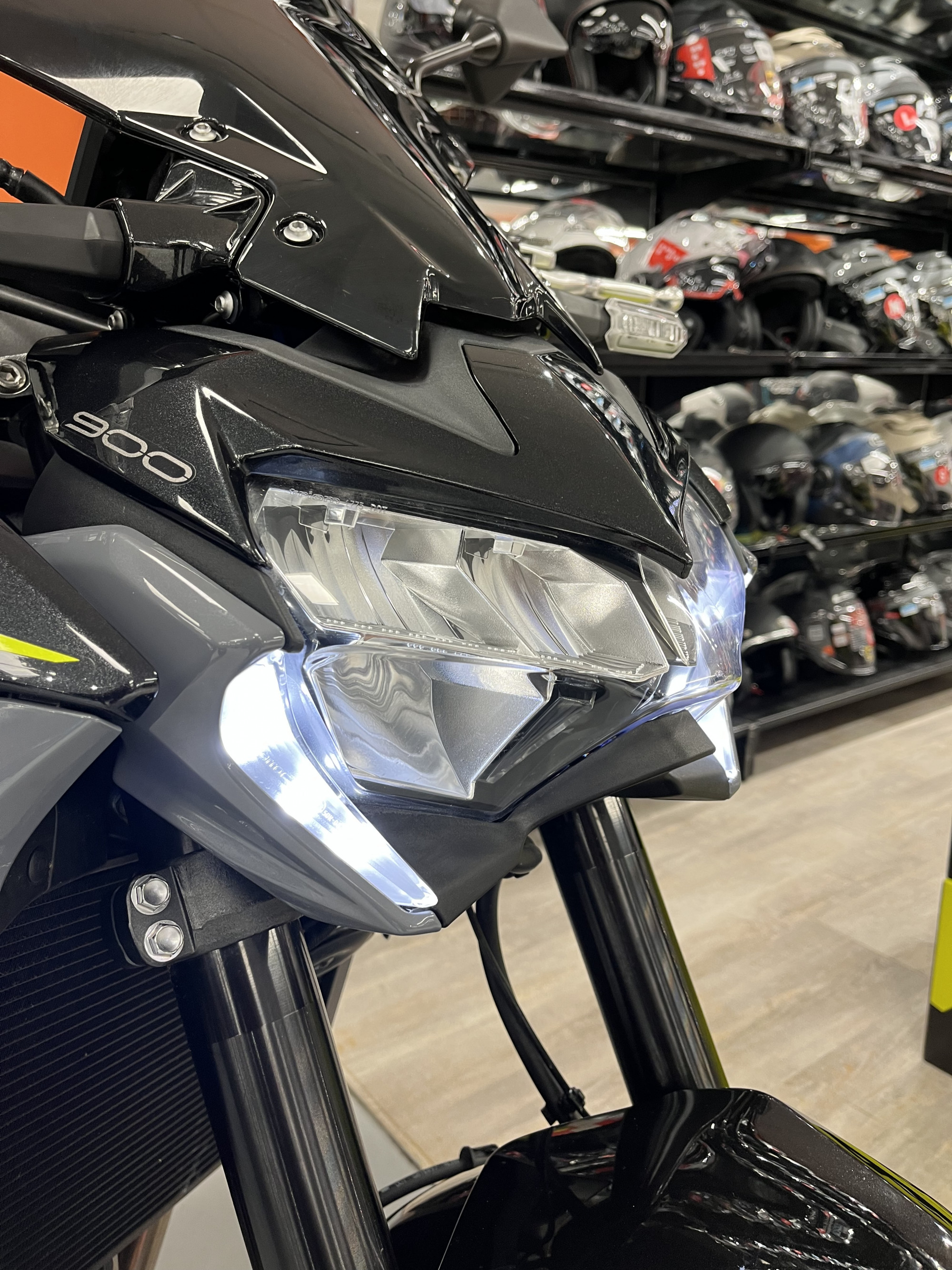 KAWASAKI Z 900