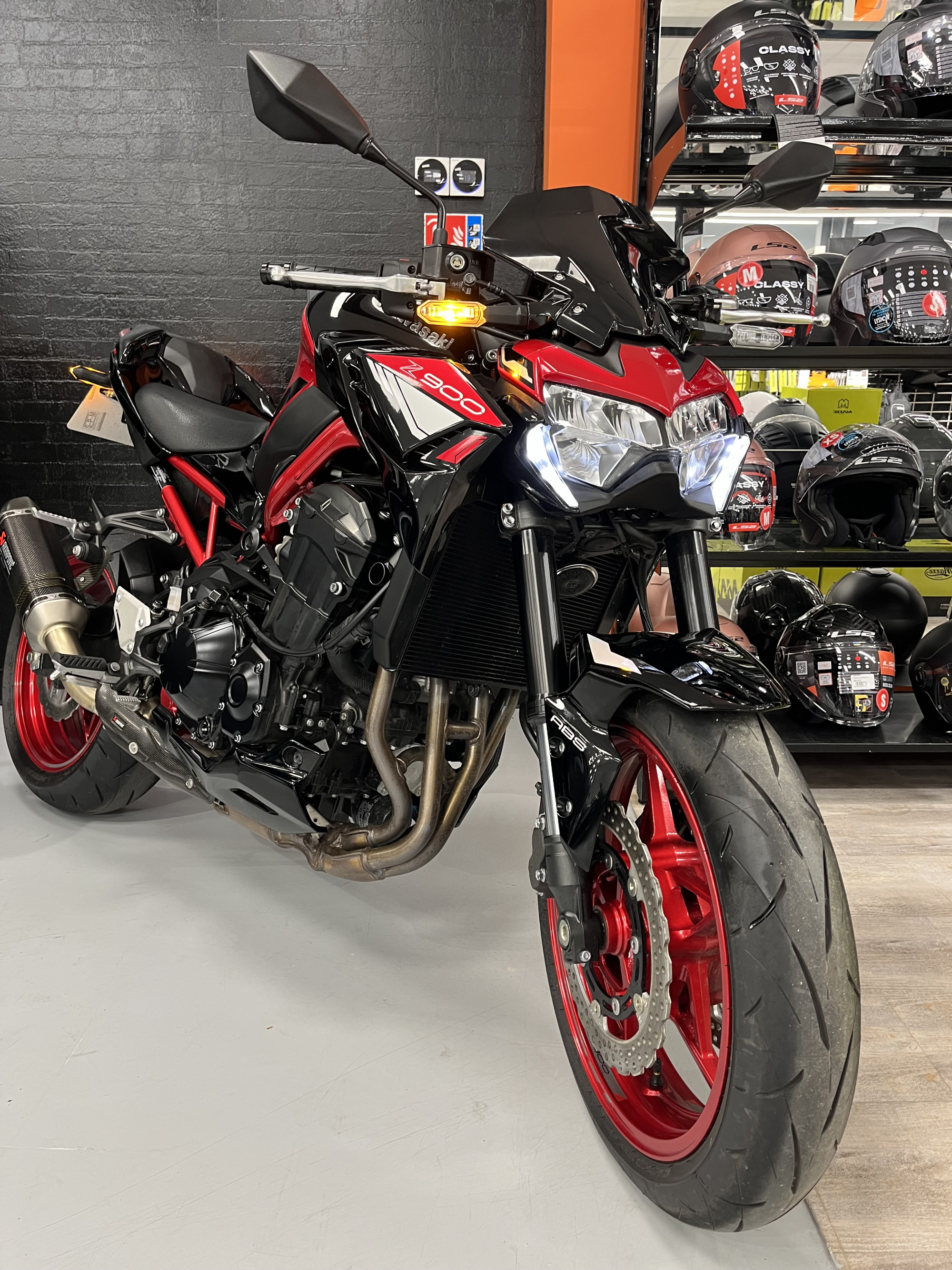 KAWASAKI Z 900