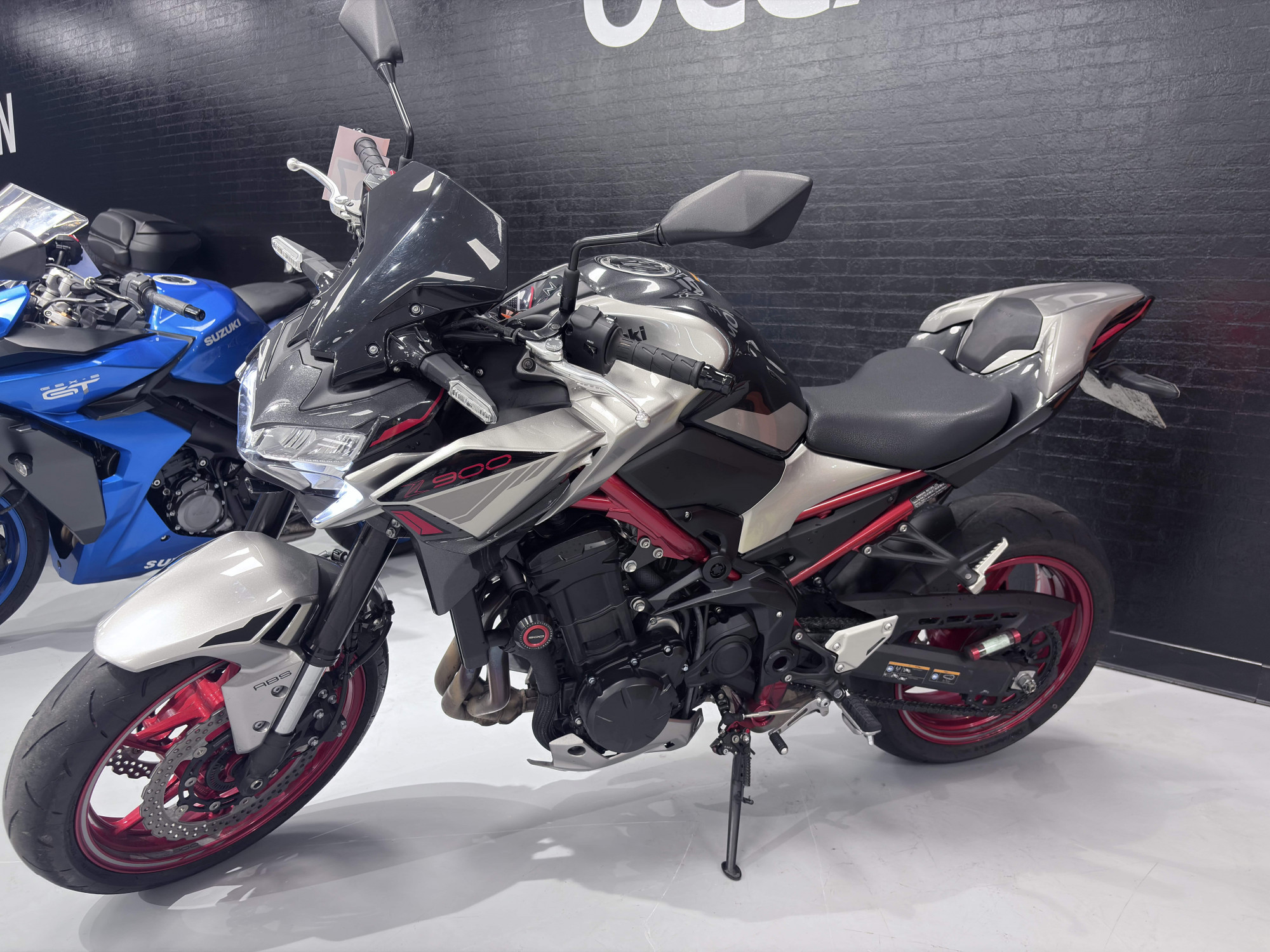 KAWASAKI Z 900