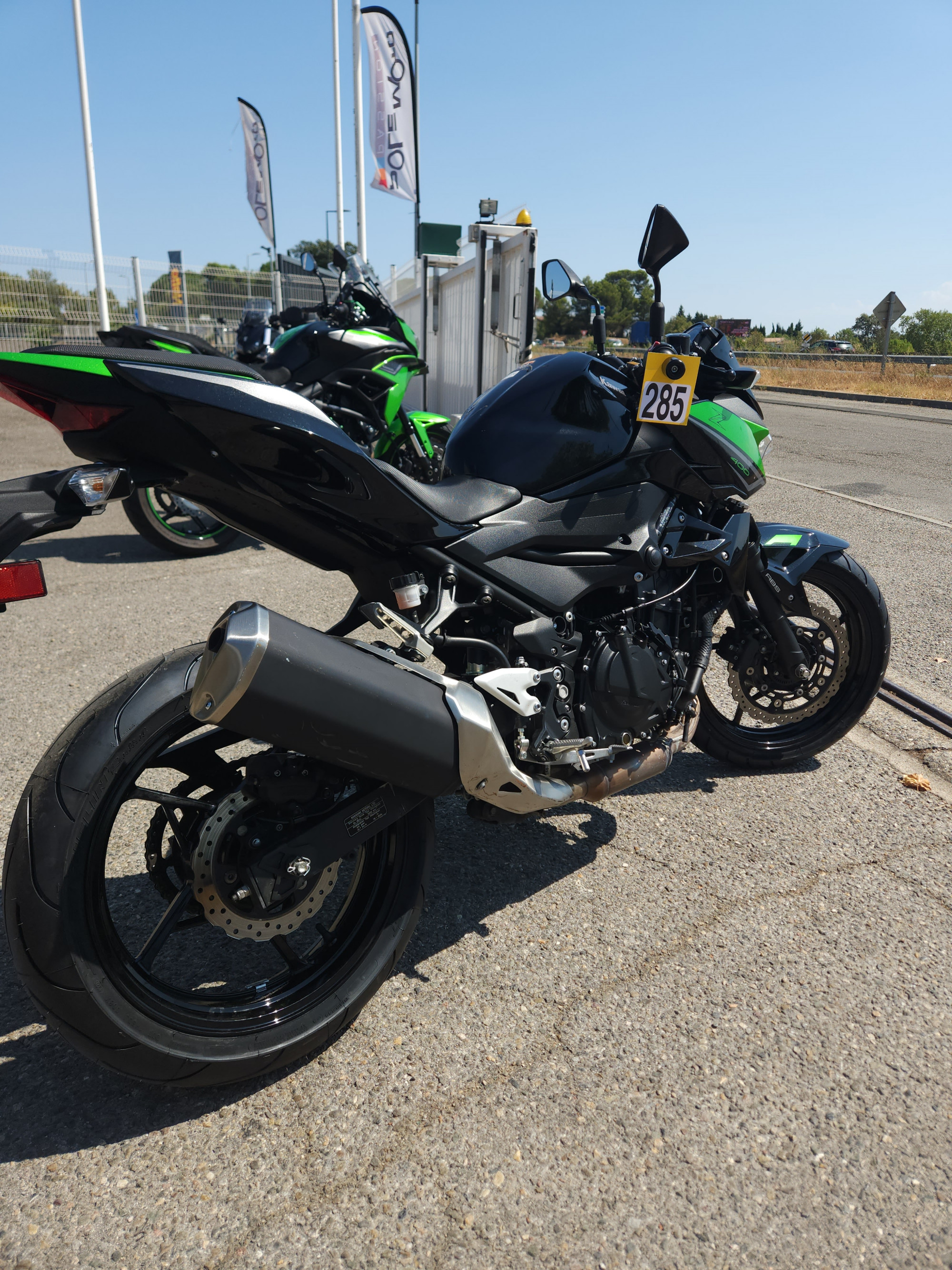 KAWASAKI Z400